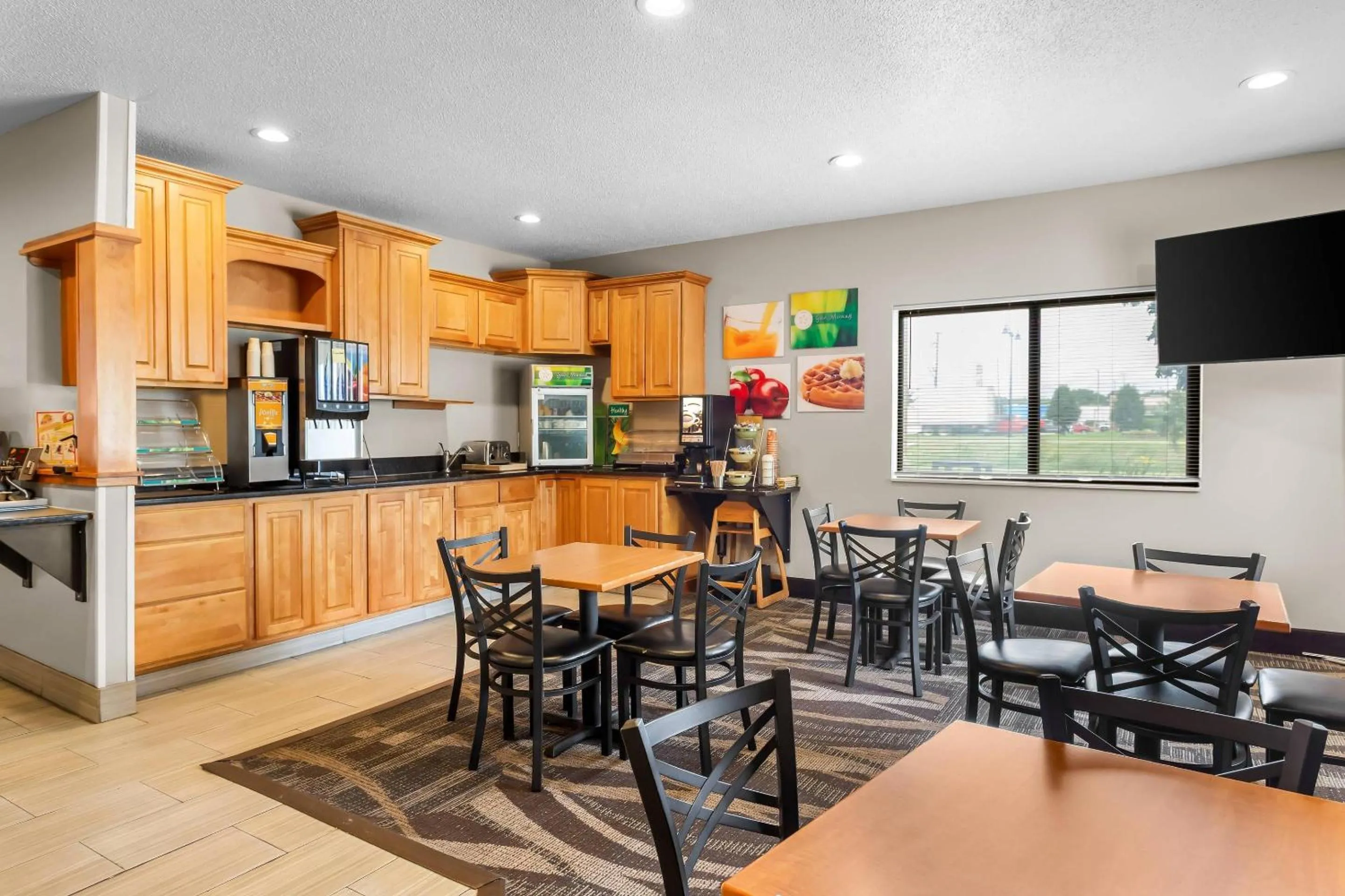 Breakfast in Quality Inn Beloit