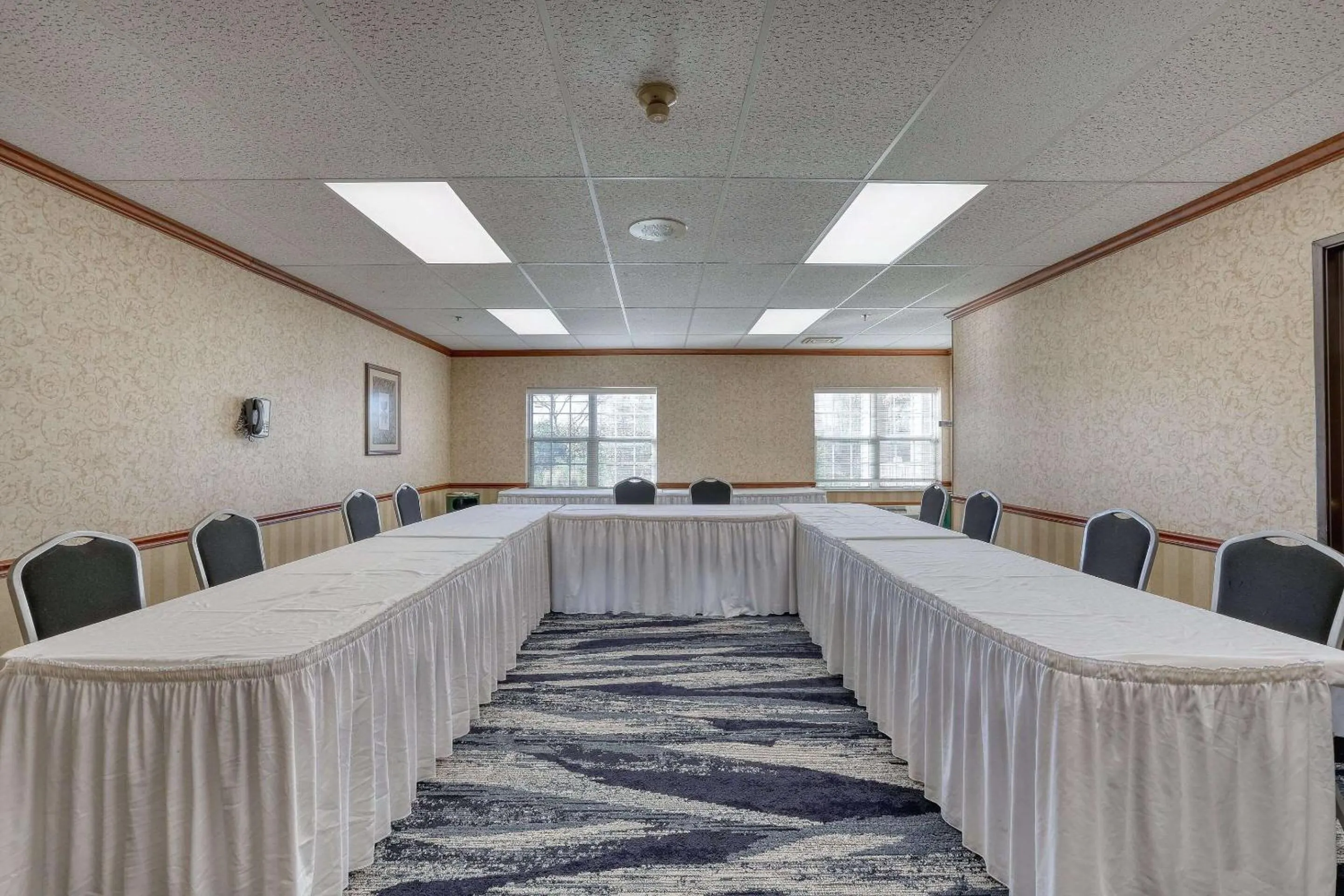 Meeting/conference room in Comfort Suites Appleton Airport