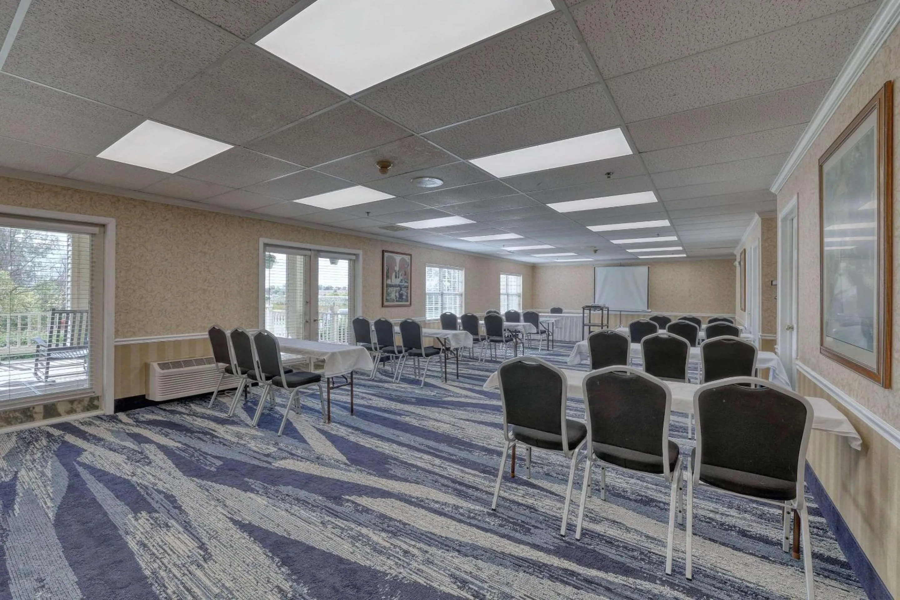 Meeting/conference room in Comfort Suites Appleton Airport