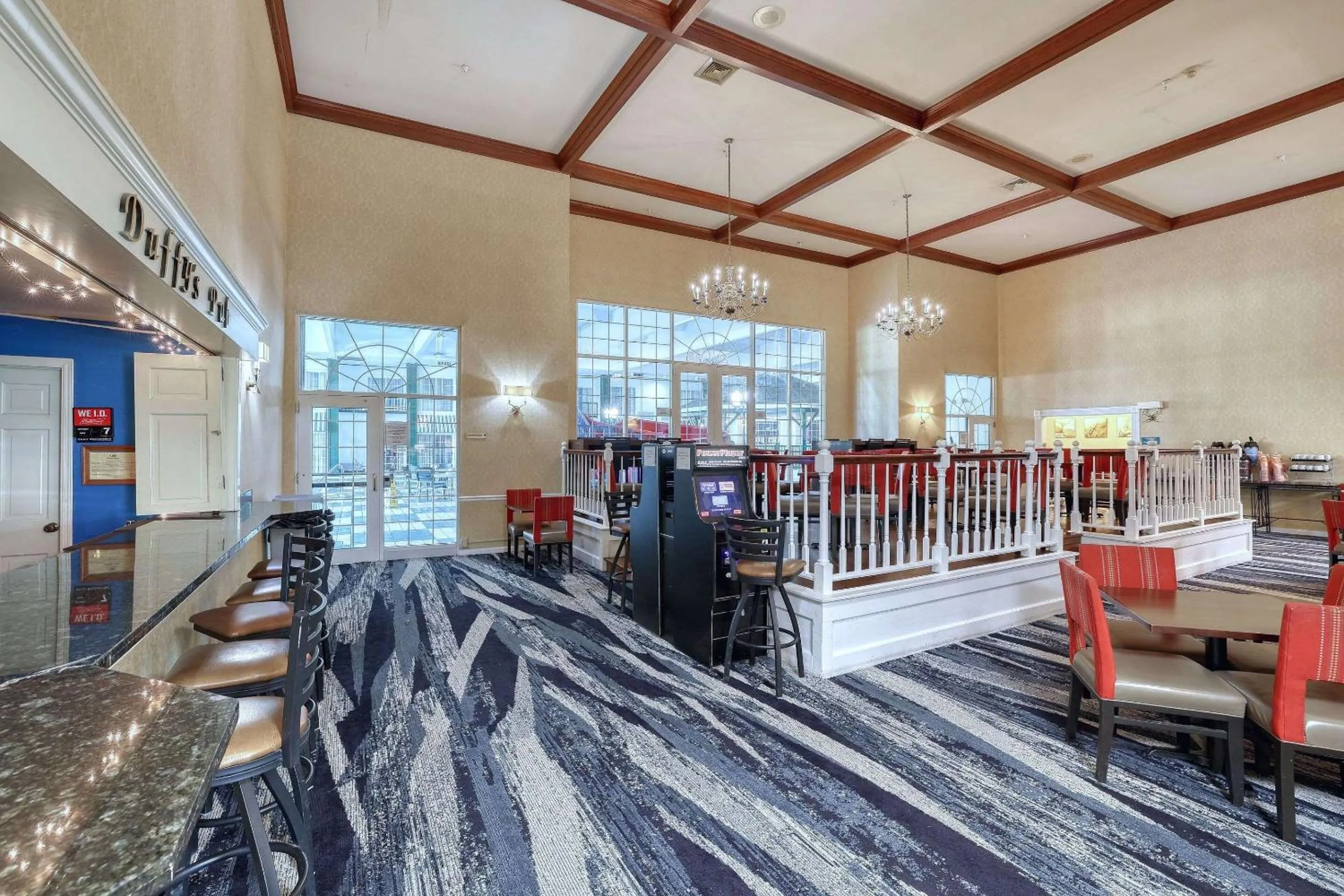 Breakfast in Comfort Suites Appleton Airport