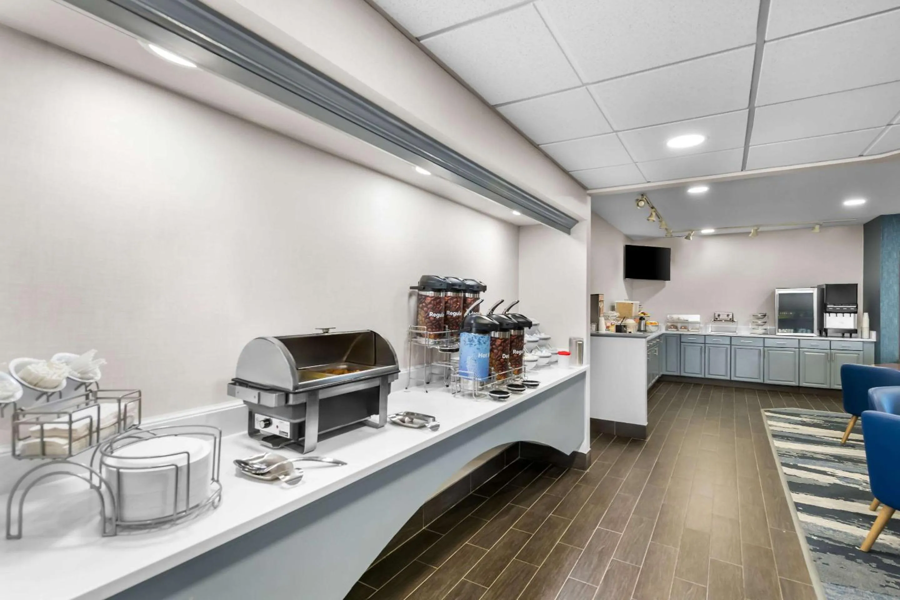 Breakfast in Comfort Suites Stevens Point