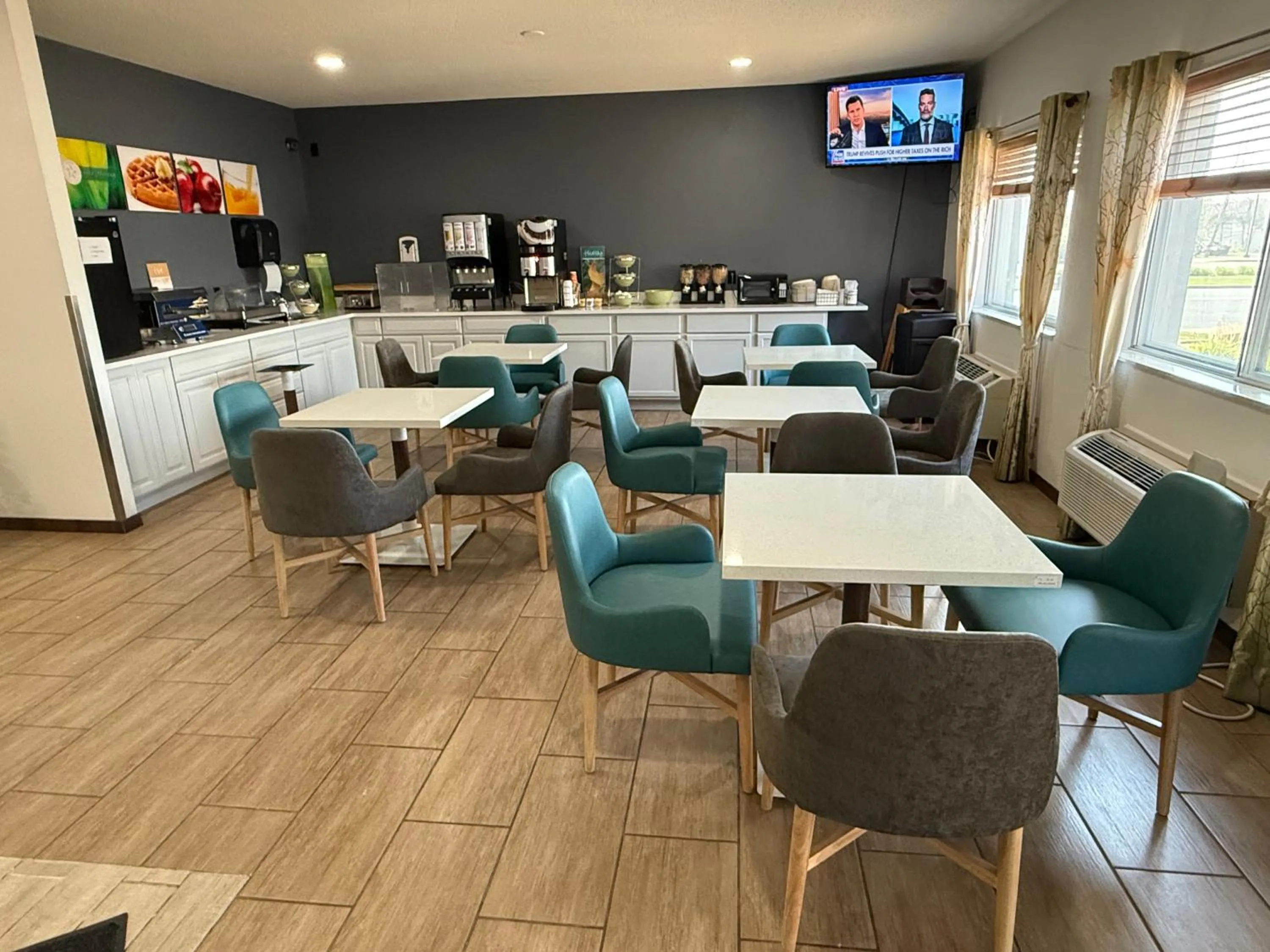 Quality Inn & Suites Eau Claire University Area