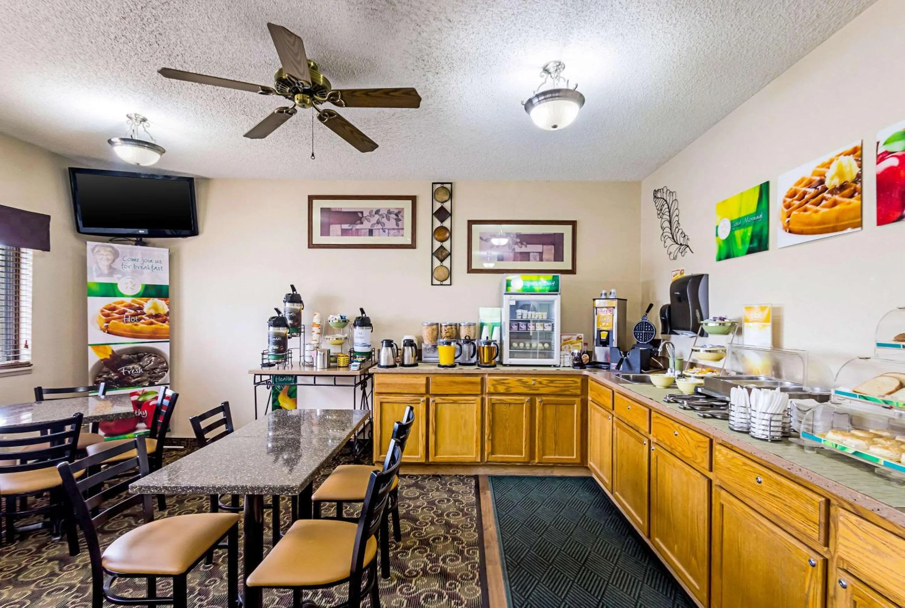 Restaurant/places to eat in Quality Inn Sheboygan North I-43