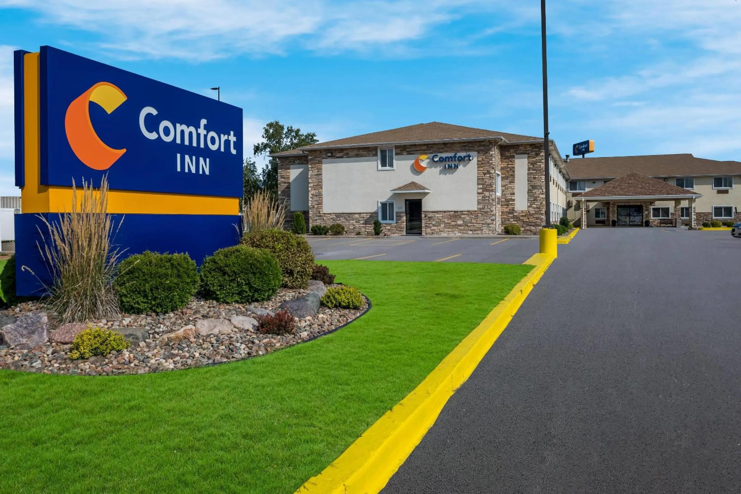 Property building in Comfort Inn Onalaska - La Crosse Area