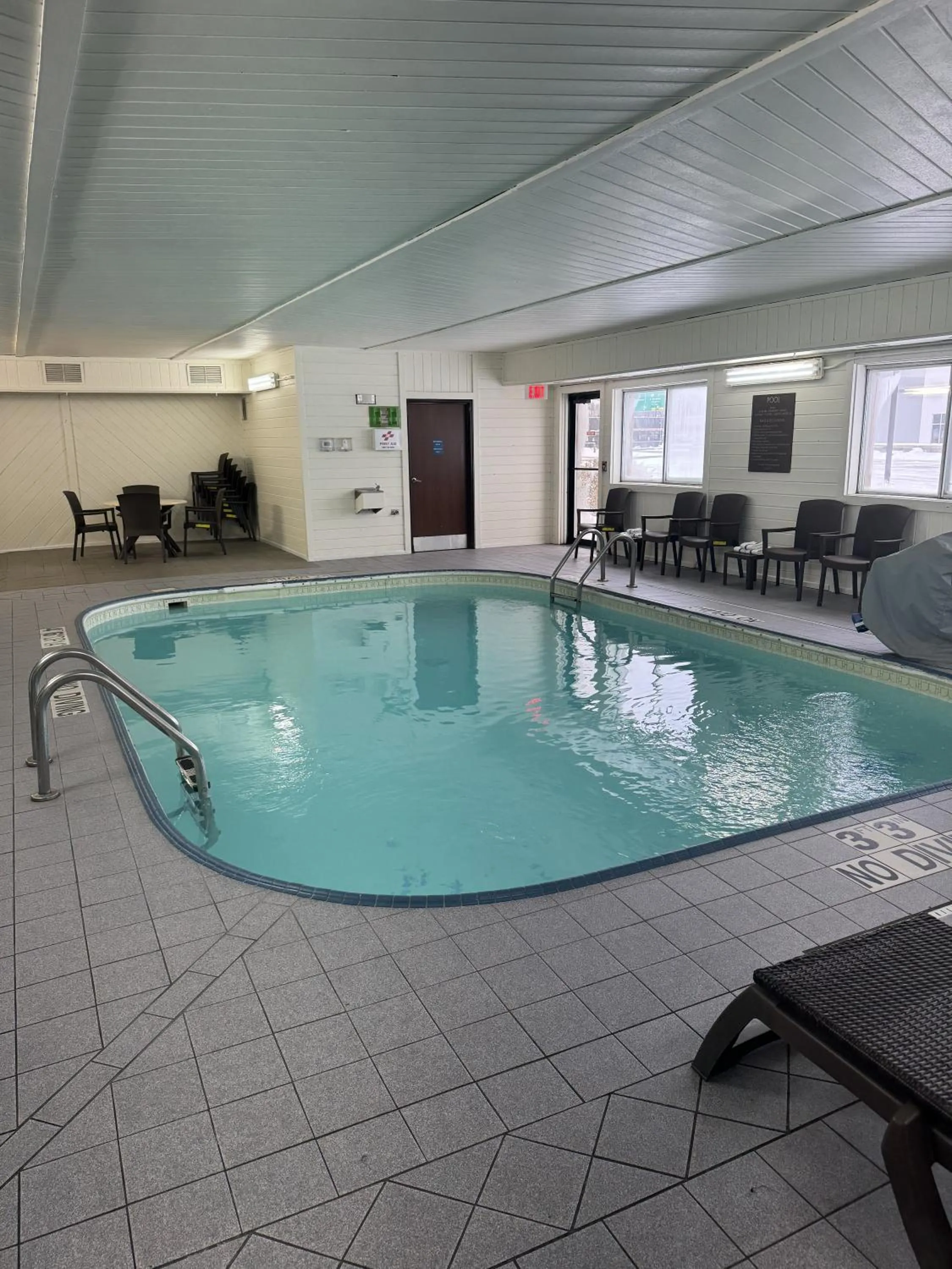 Pool view in Quality Inn & Suites Green Bay - Ashwaubenon