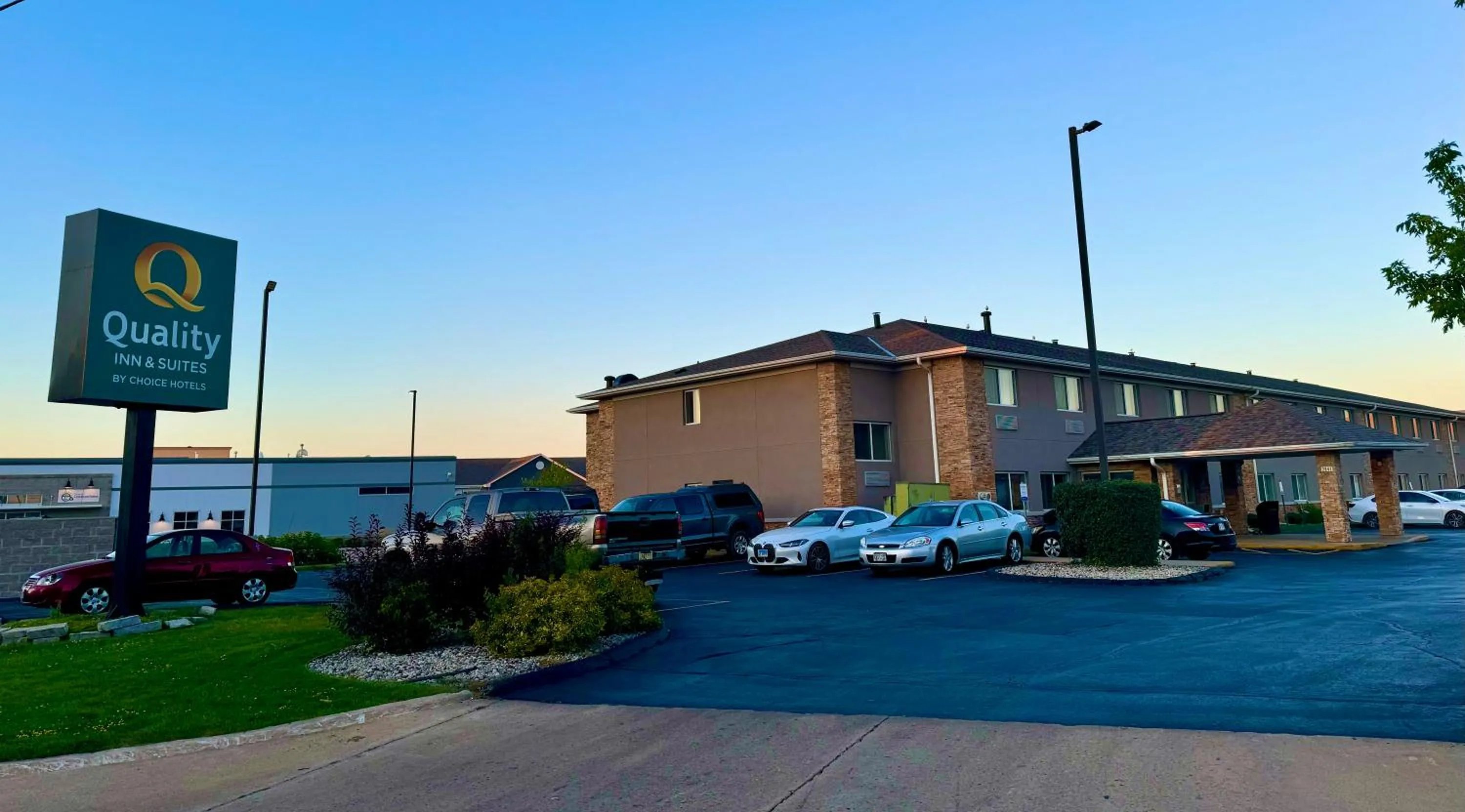 Property building in Comfort Inn Green Bay