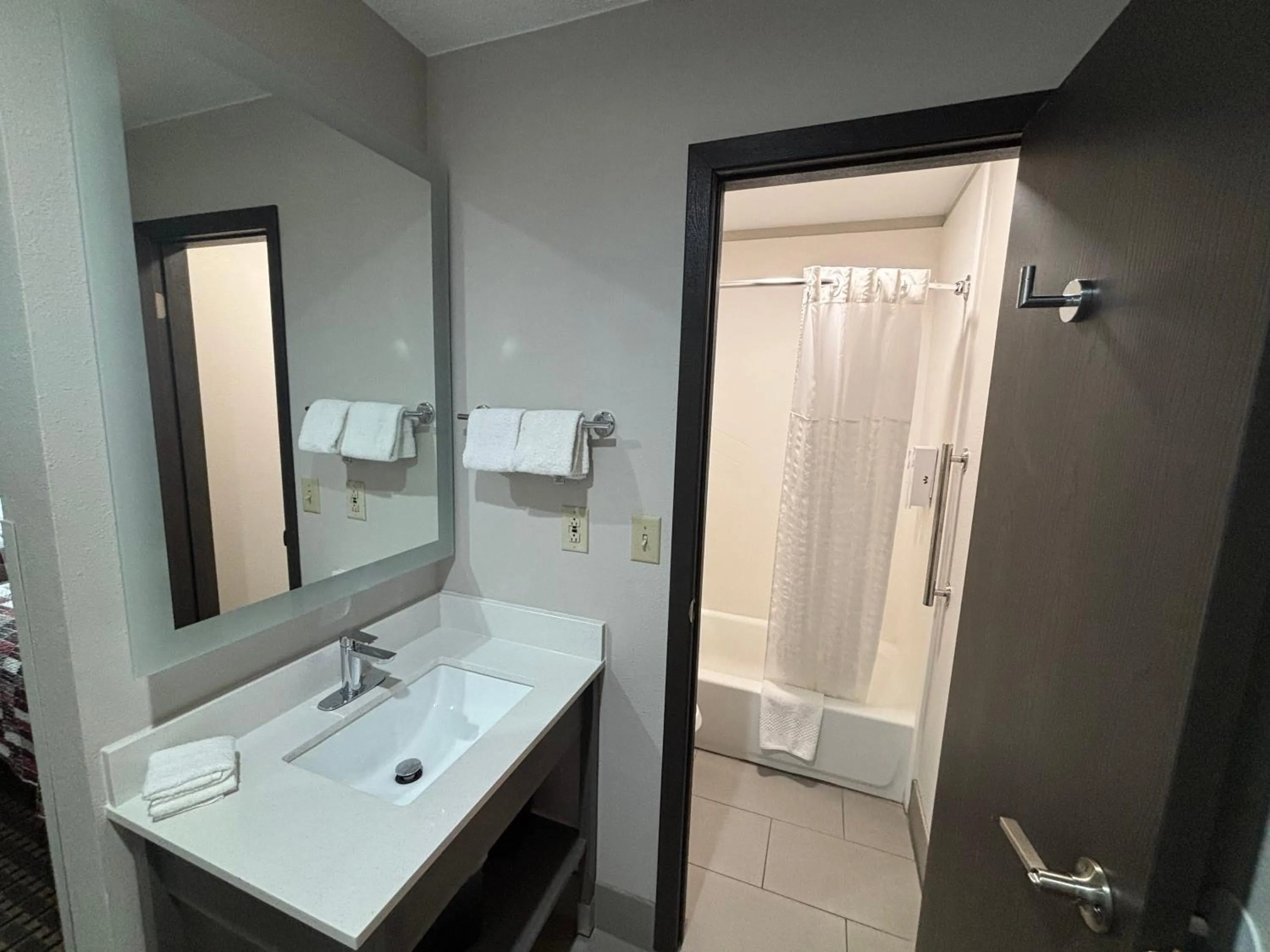 Bathroom in Red Roof Inn & Suites Tomah