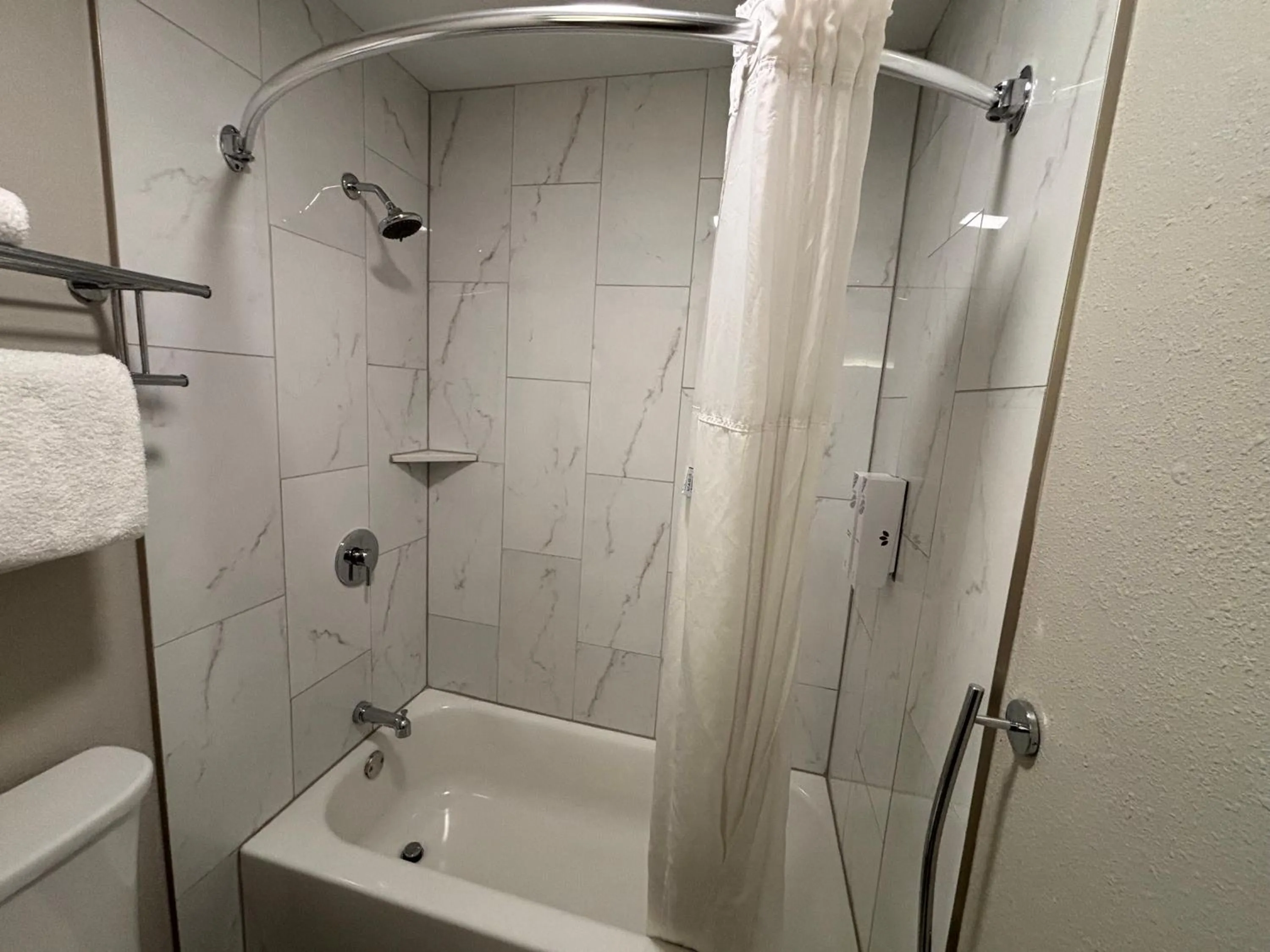 Bathroom in Red Roof Inn & Suites Tomah