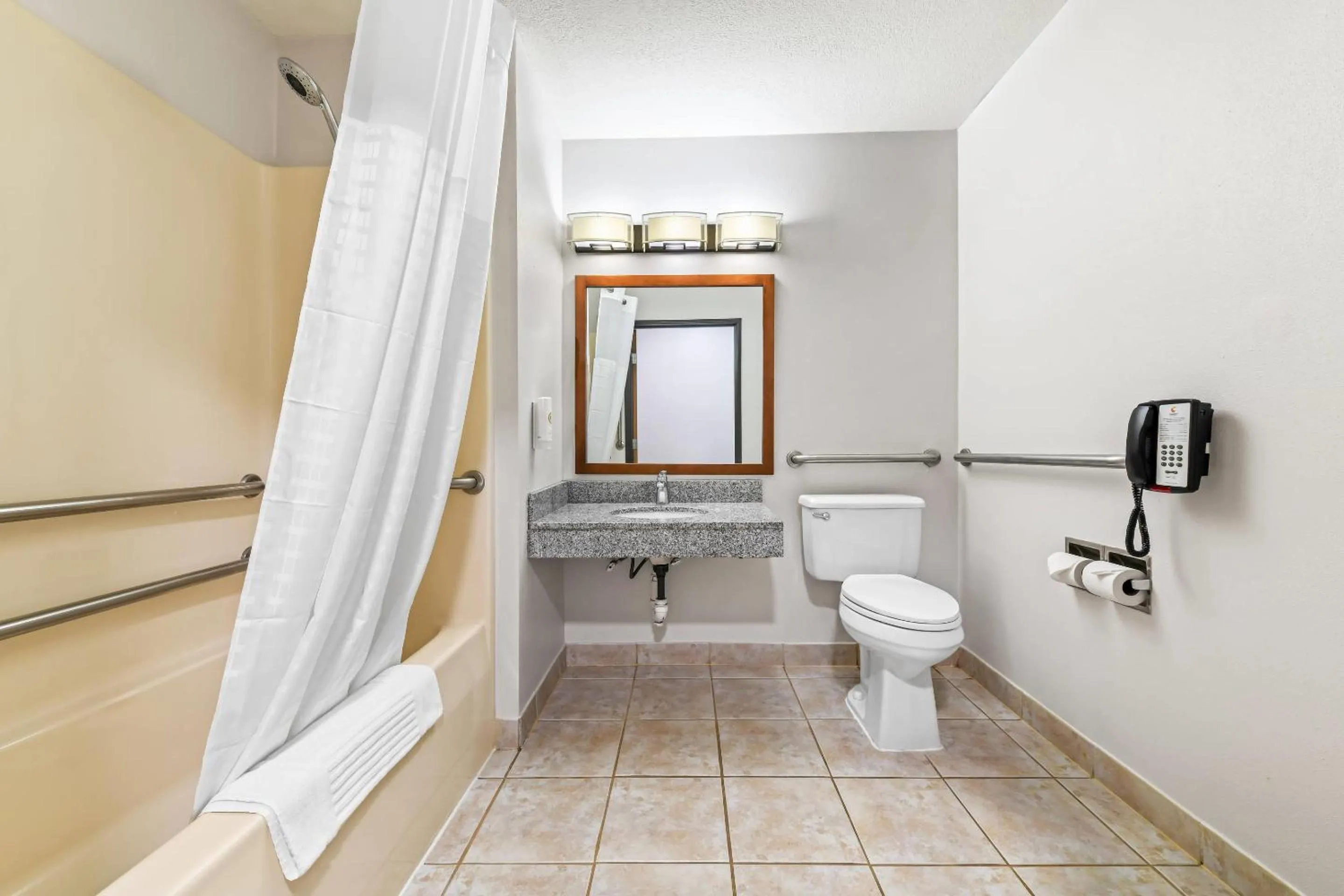 Bedroom in Comfort Inn Rhinelander