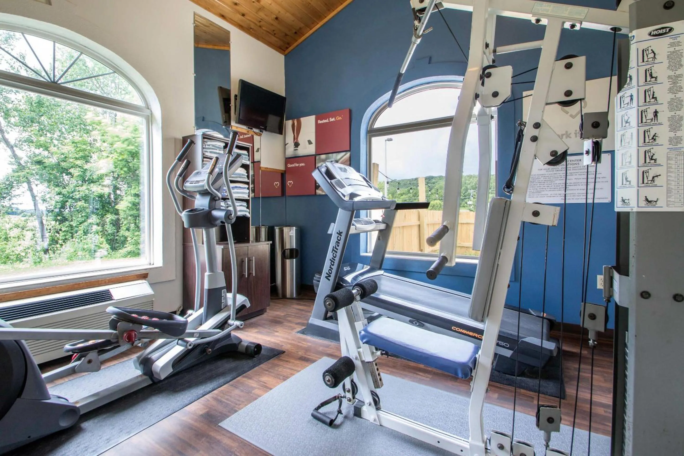 Fitness centre/facilities in Comfort Suites Wisconsin Dells Area