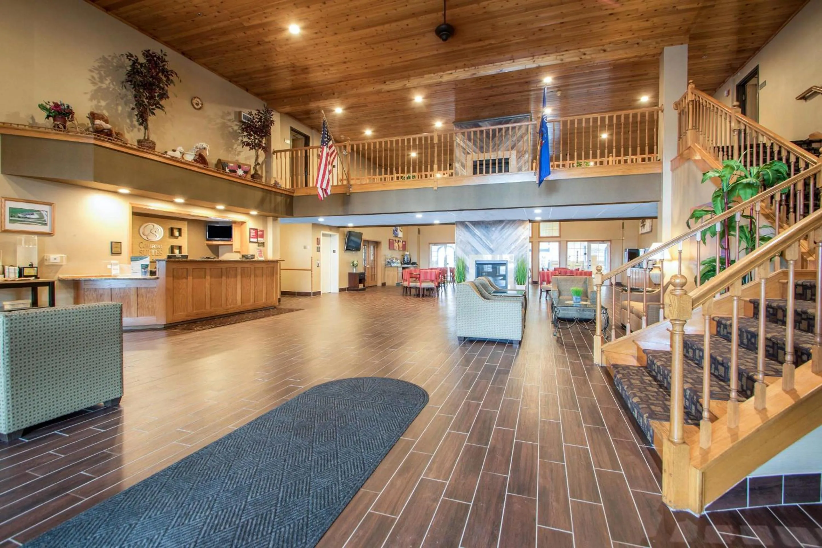 Lobby or reception in Comfort Suites Wisconsin Dells Area