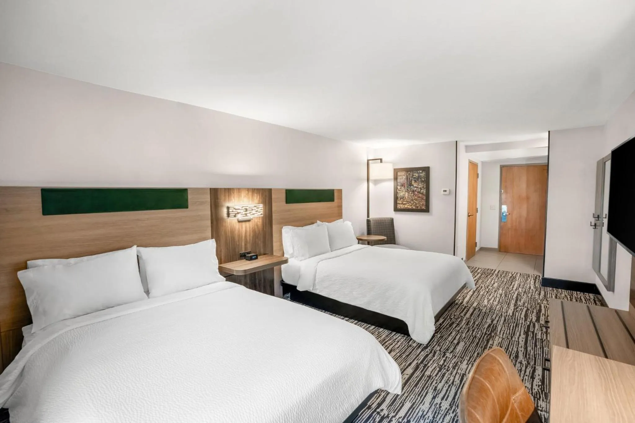 Photo of the whole room, Bed in Holiday Inn Express & Suites Hayward by IHG