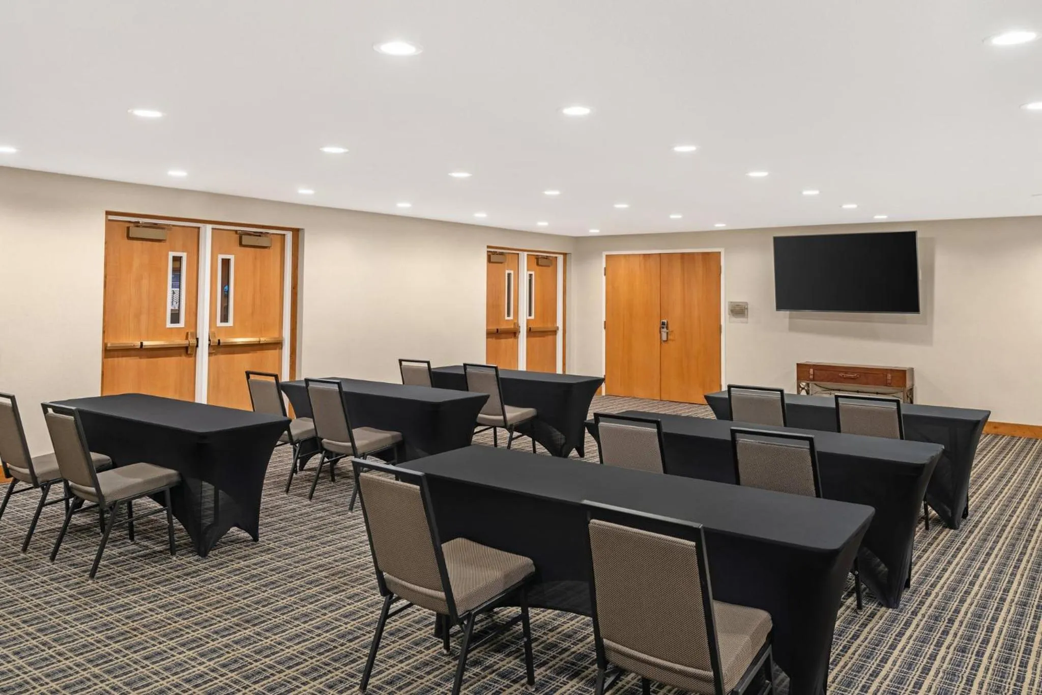 Meeting/conference room in Holiday Inn Express & Suites Hayward by IHG