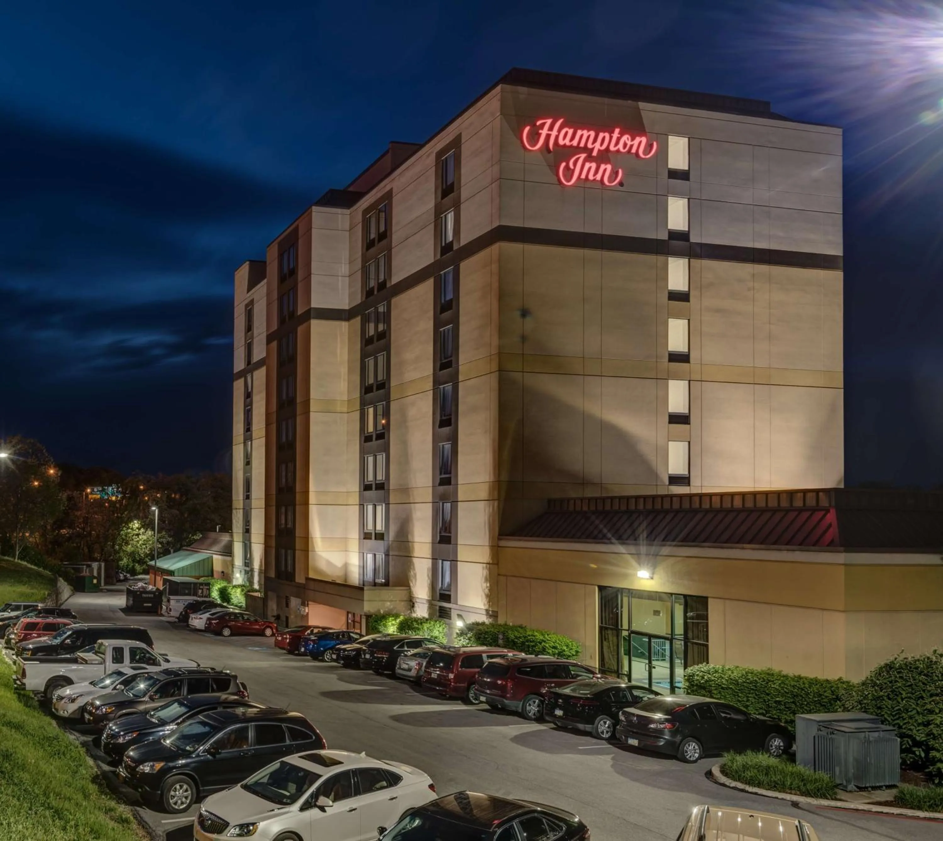 Property building in Hampton Inn Pittsburgh-Monroeville