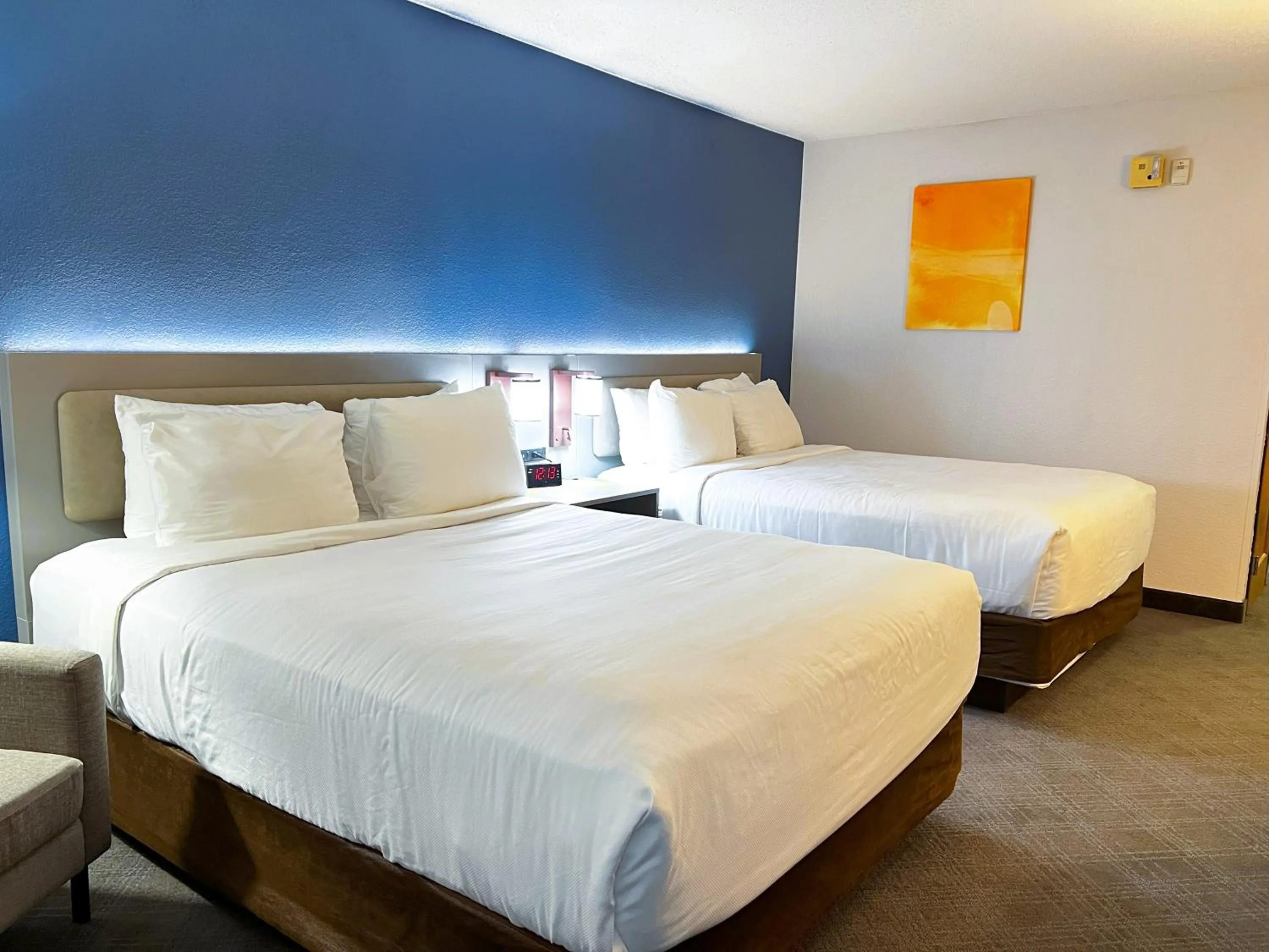 Bedroom, Bed in Comfort Inn & Suites Sheboygan I-43