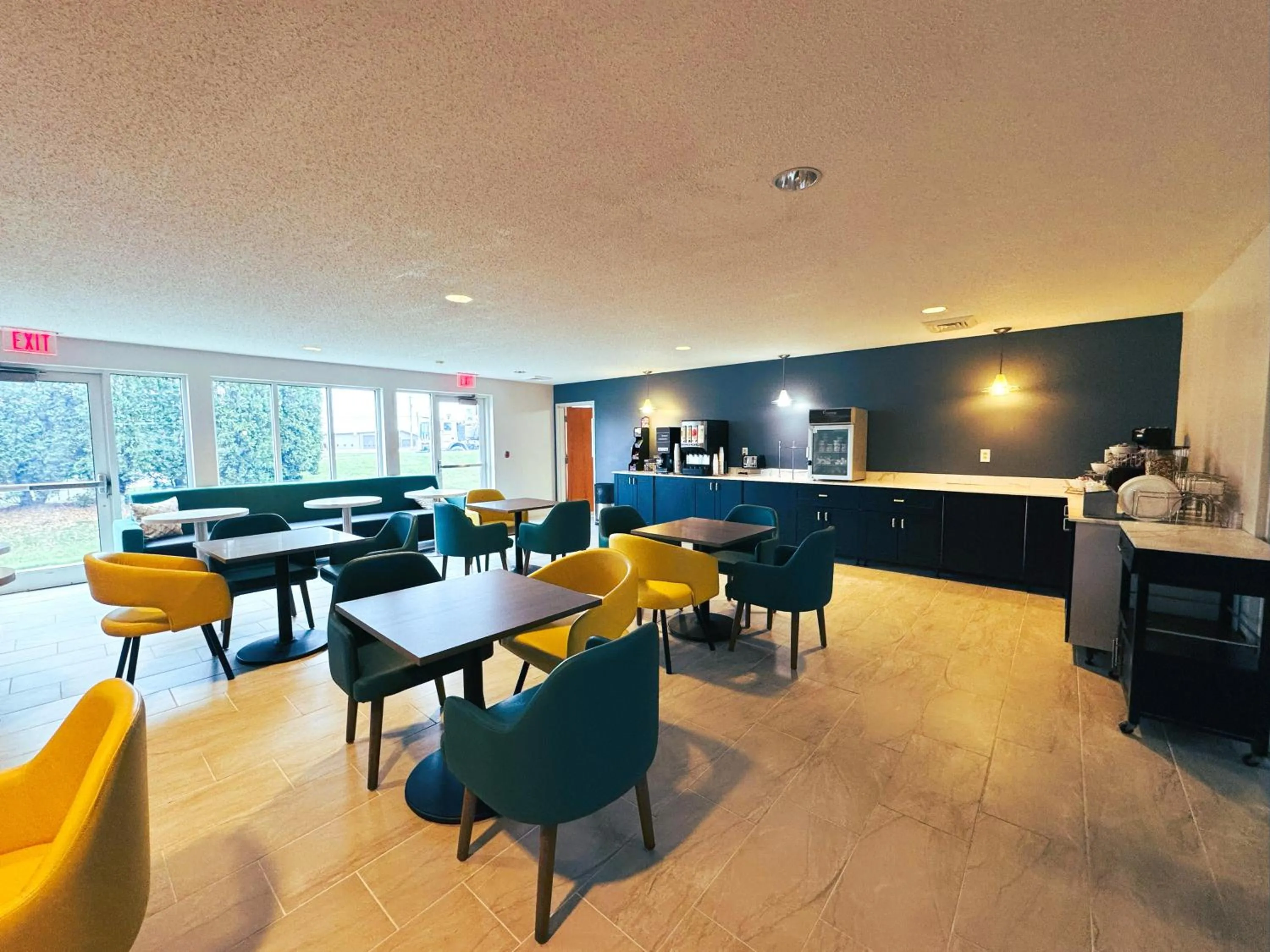 Breakfast in Comfort Inn & Suites Sheboygan I-43