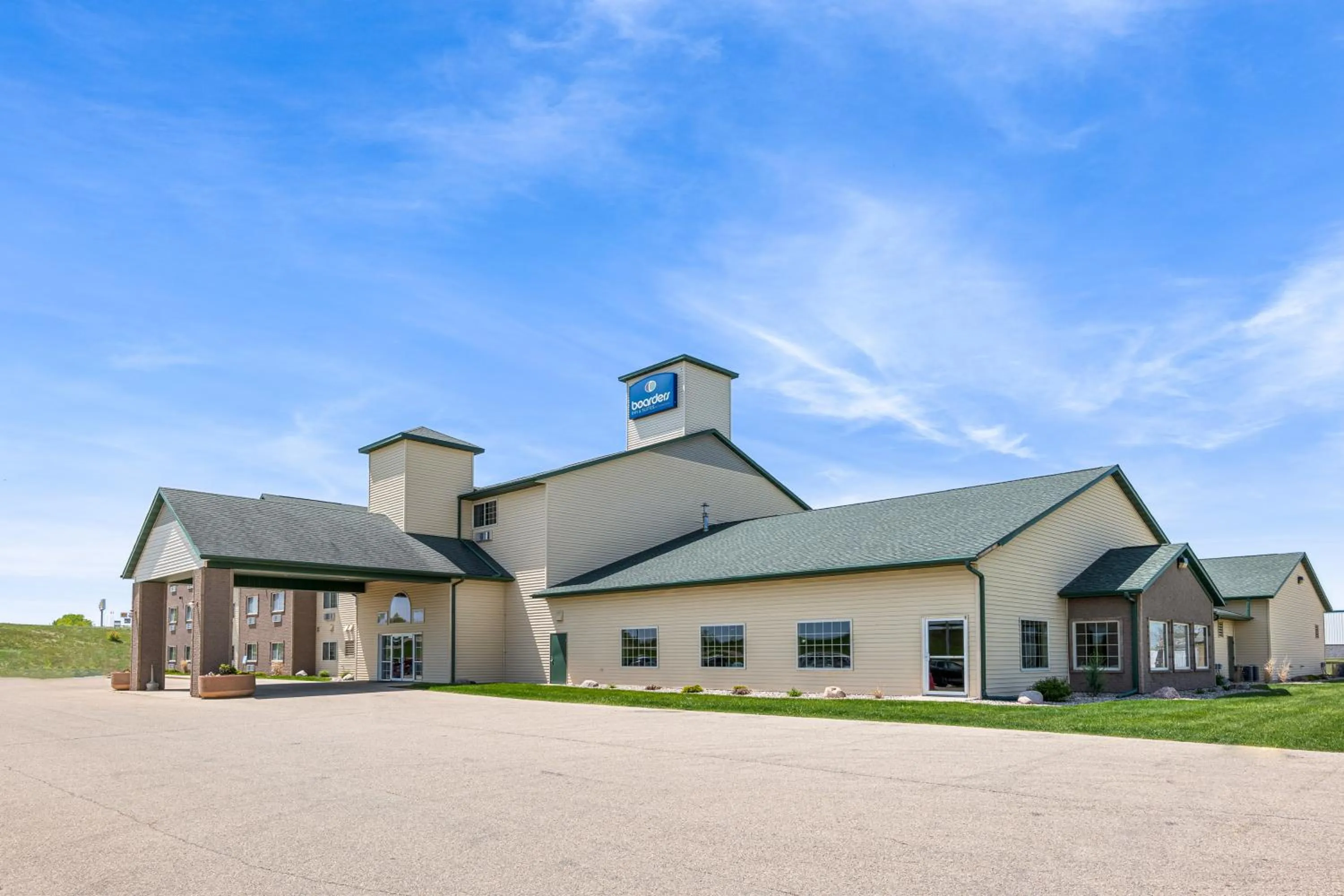 Property building in Boarders Inn & Suites by Cobblestone Hotels - Shawano