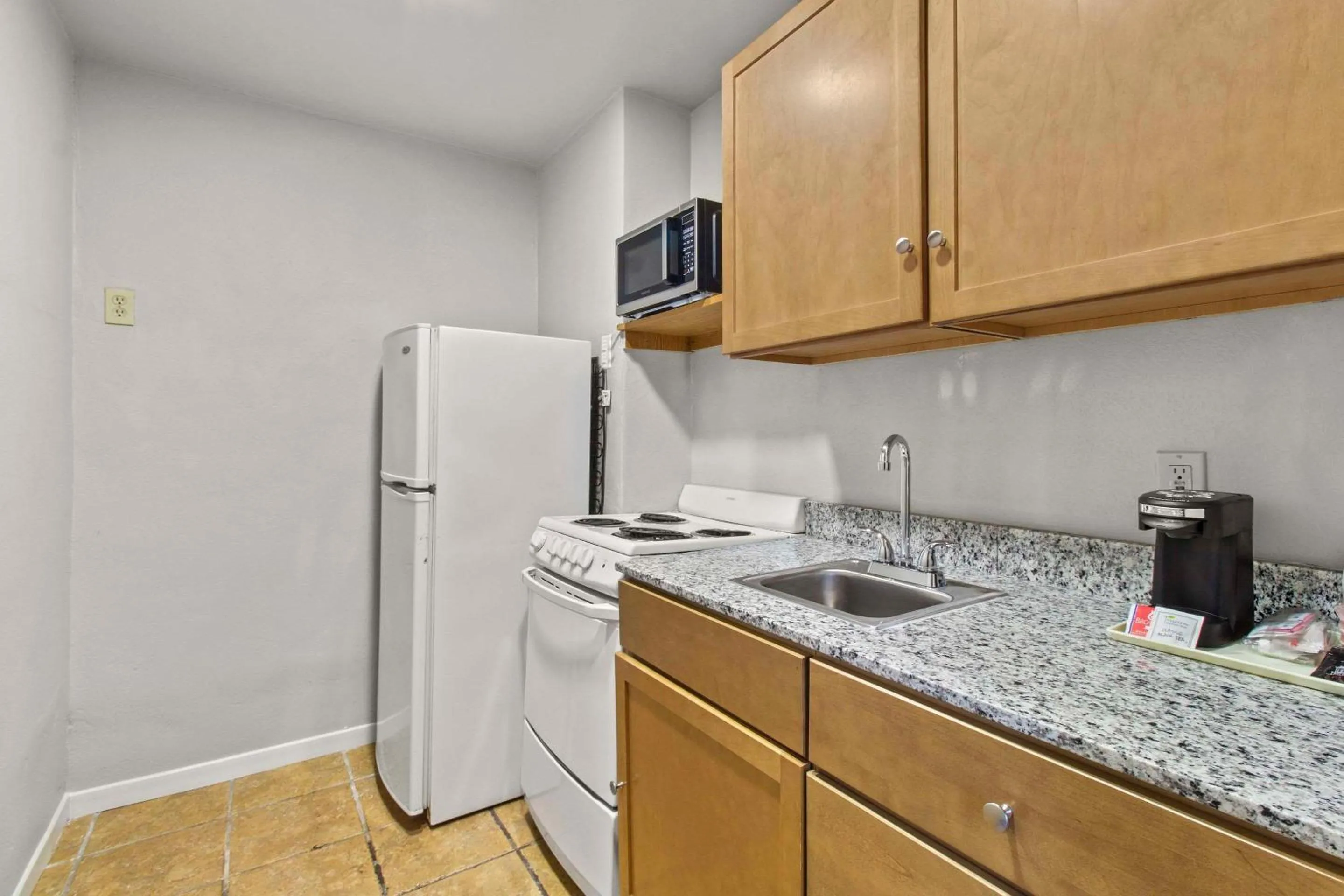 Bedroom in Quality Inn & Suites Green Bay Downtown