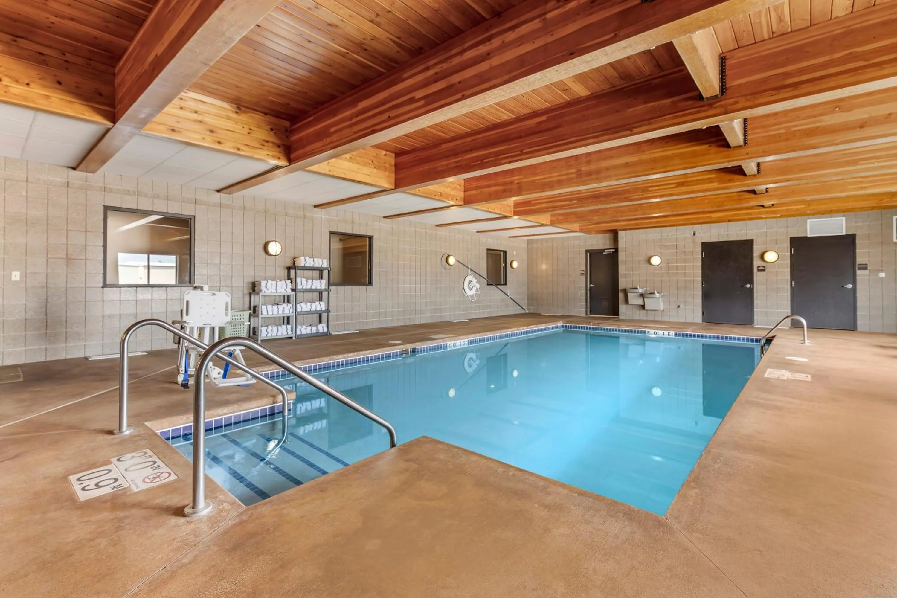 Swimming pool in Sleep Inn & Suites Wisconsin Rapids