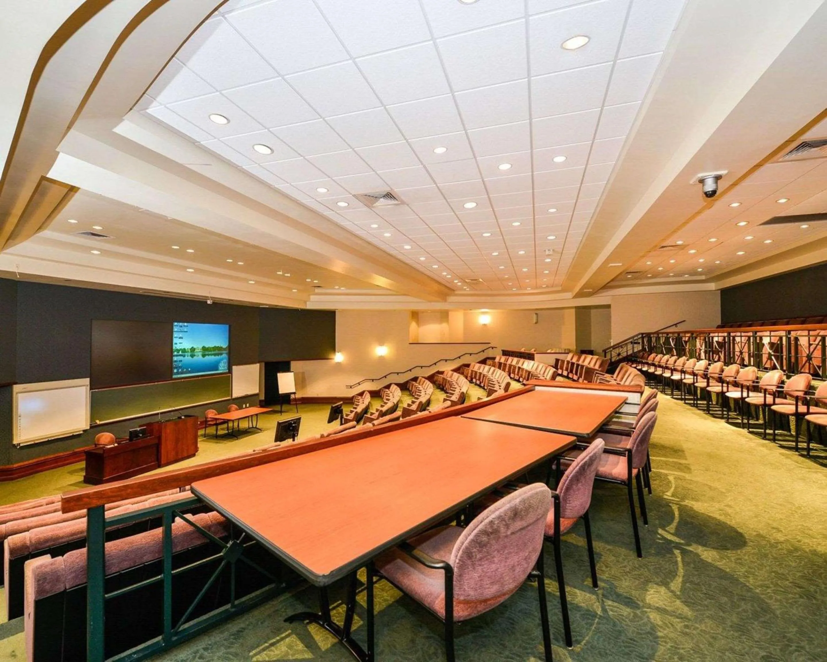 Meeting/conference room in Kress Inn, an Ascend Collection Hotel