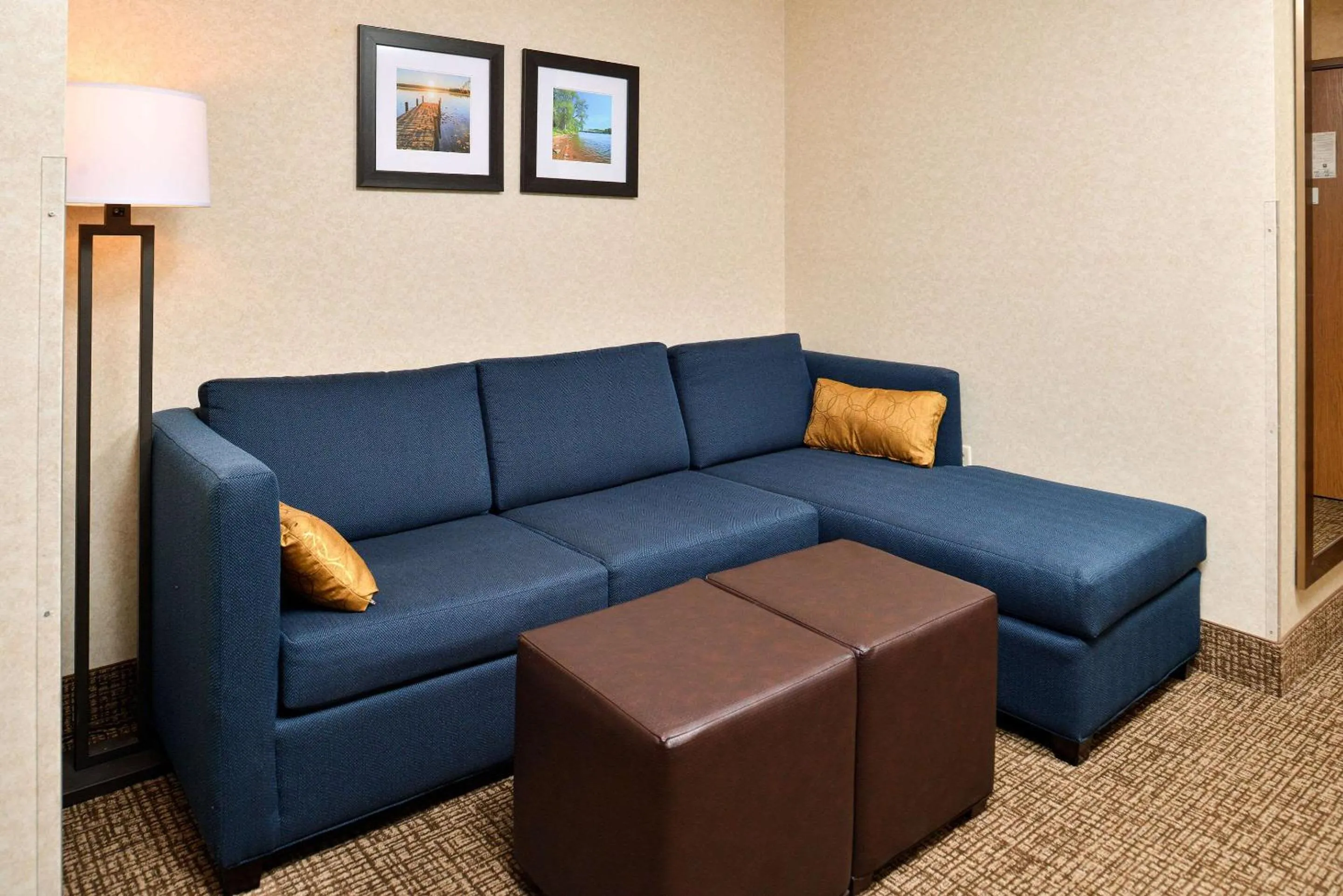 Bedroom in Comfort Inn & Suites Madison North