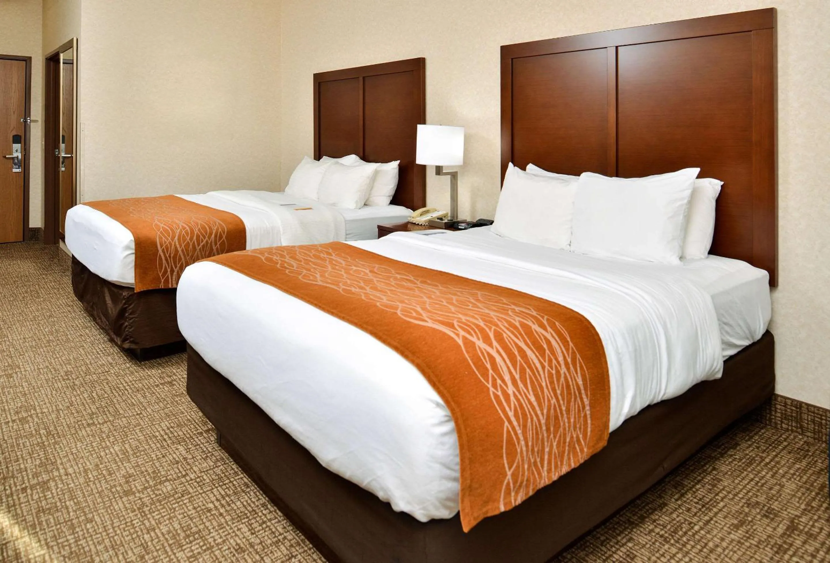 Bedroom, Bed in Comfort Inn & Suites Madison North