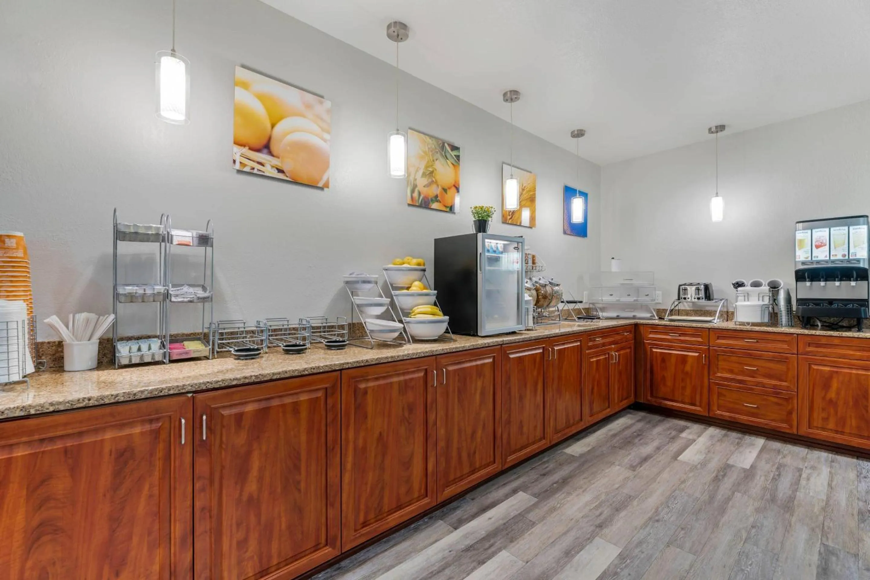 Breakfast in Comfort Suites Lake Geneva East