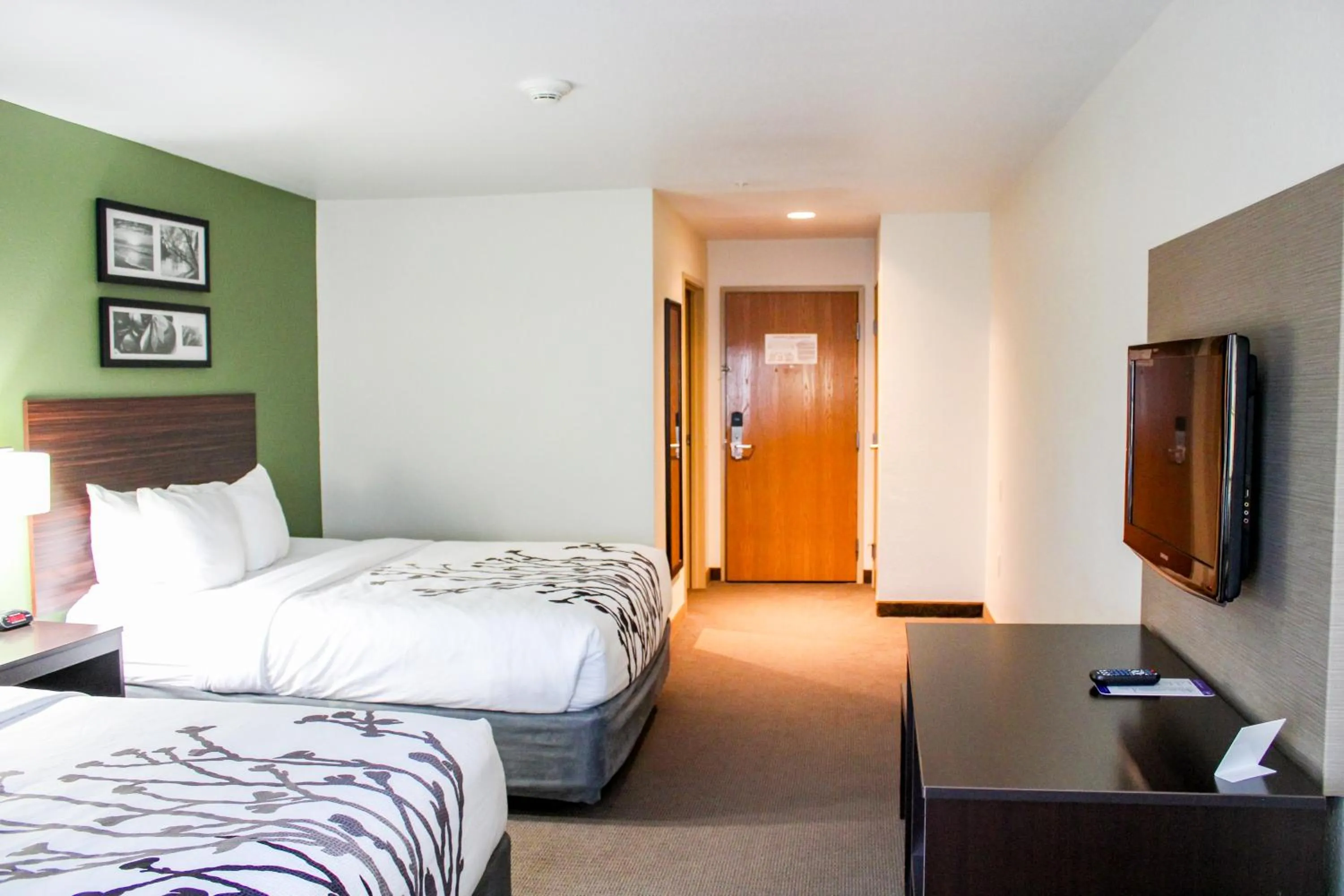 Bed in Sleep Inn & Suites Conference Center Eau Claire North