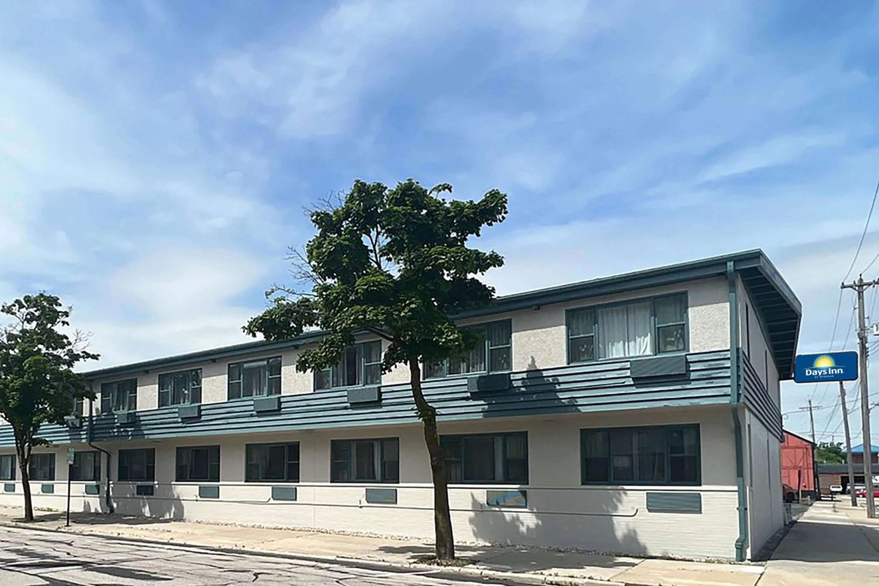 Property building in Days Inn by Wyndham Manitowoc