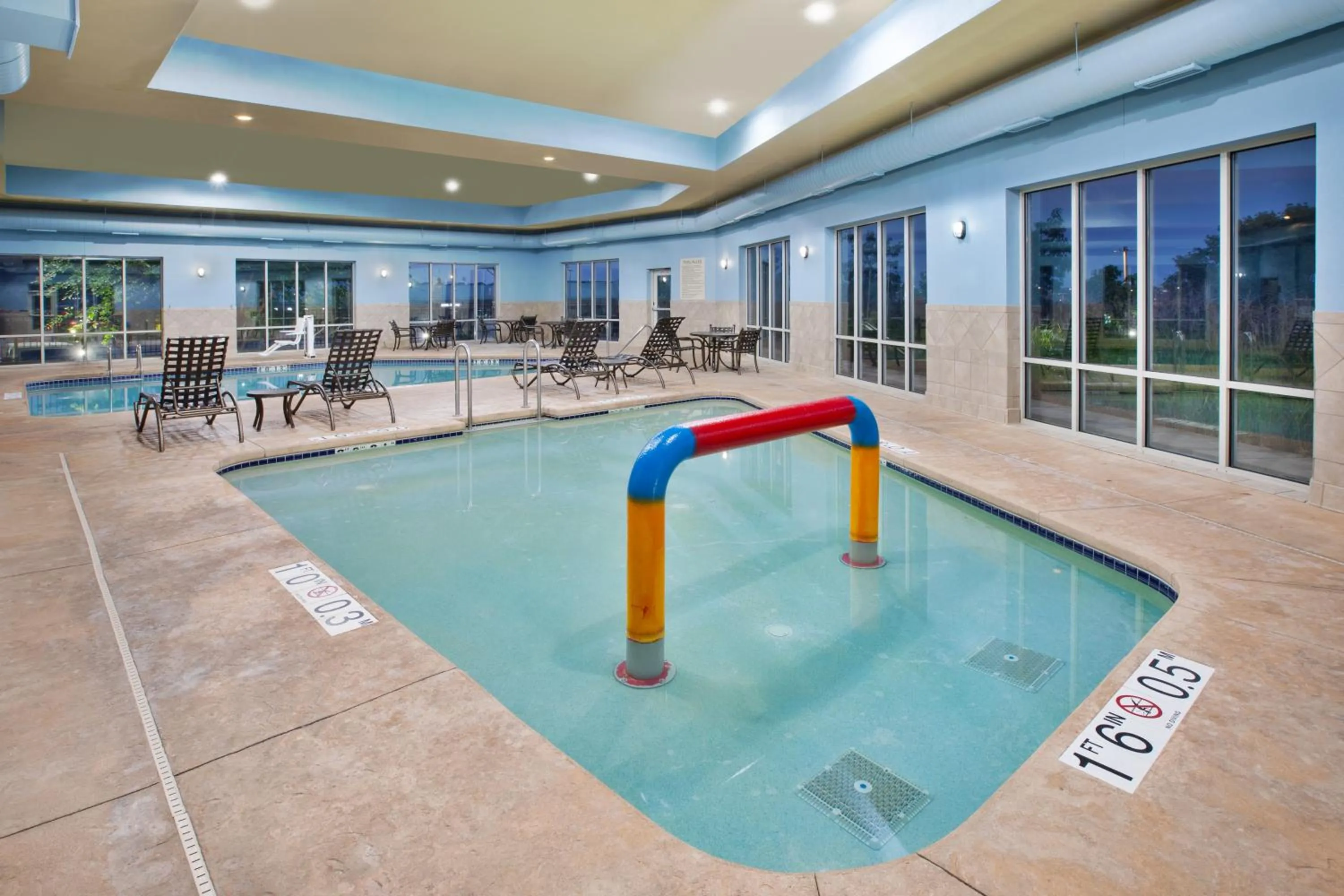 Swimming pool in Holiday Inn Express & Suites Milwaukee NW - Park Place by IHG
