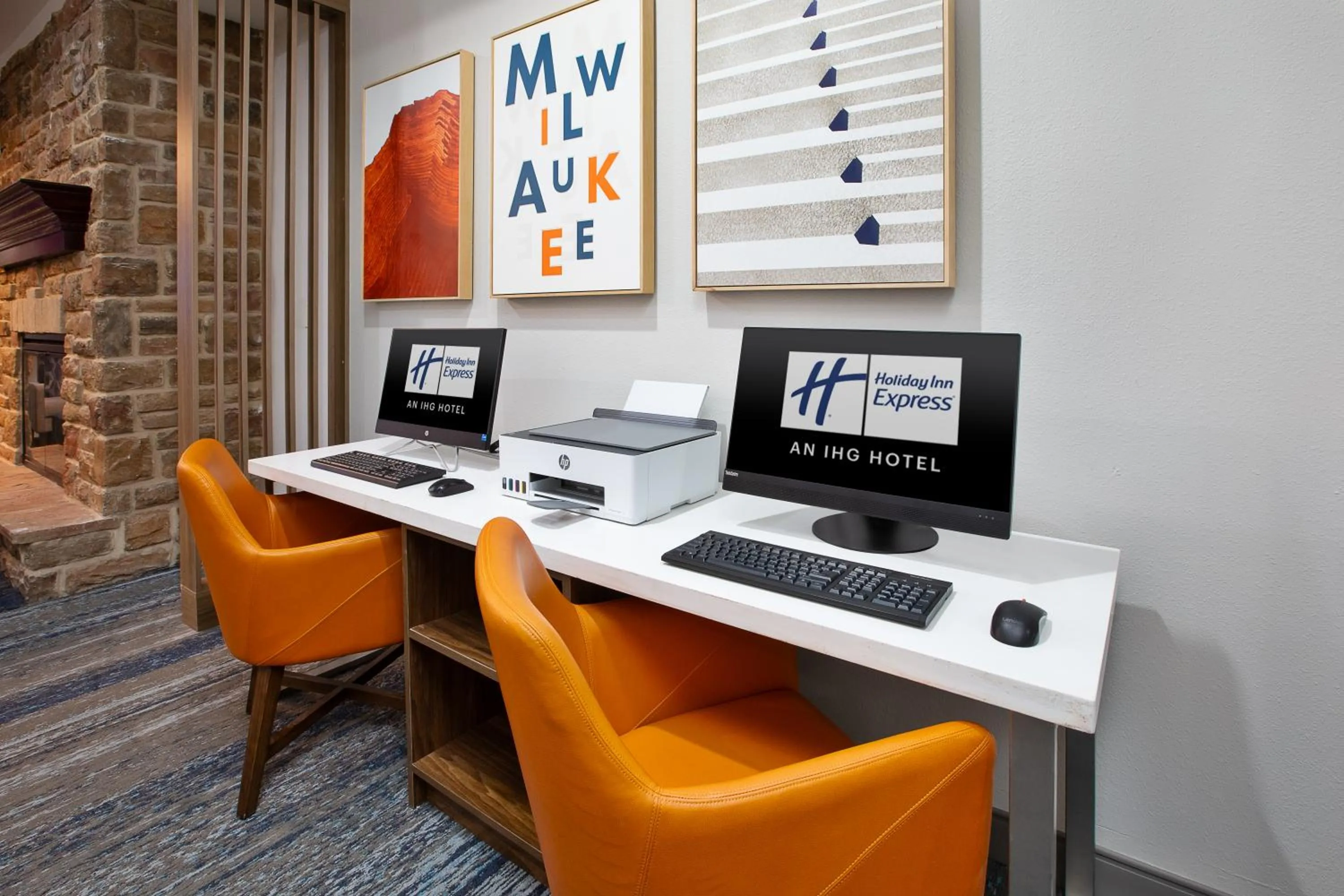 Business facilities in Holiday Inn Express & Suites Milwaukee NW - Park Place by IHG