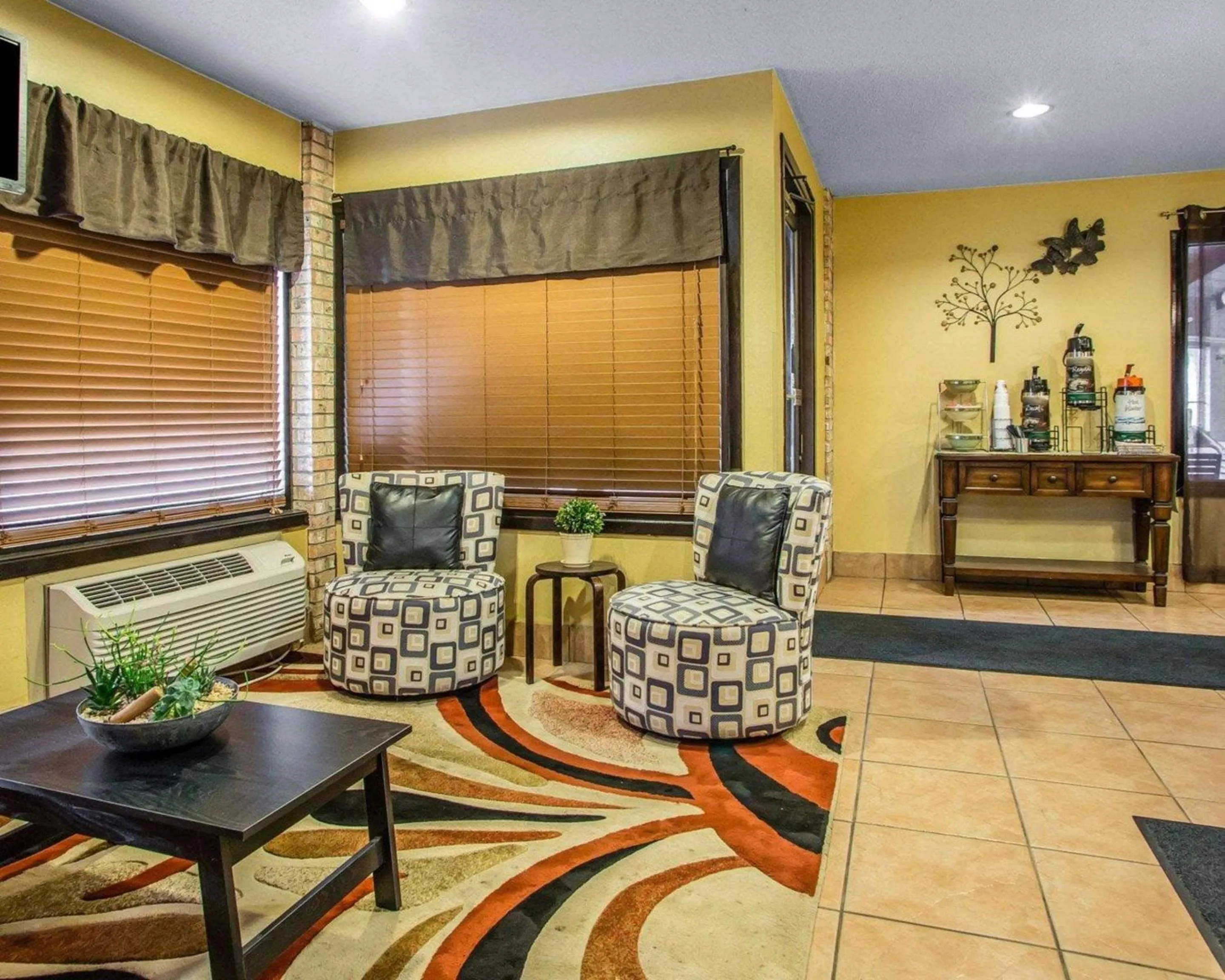 Lobby or reception in Quality Inn Central Wisconsin Airport