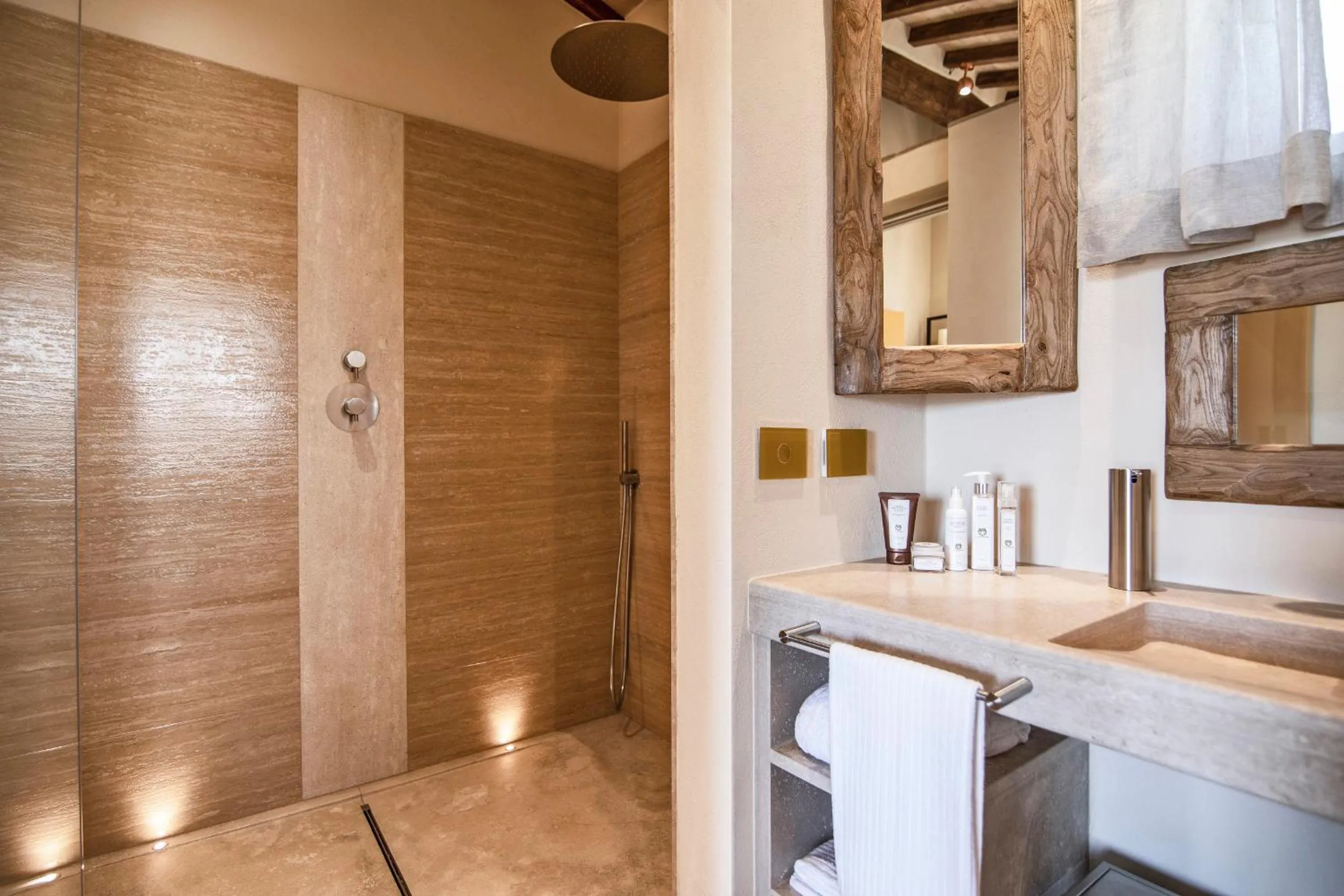 Bathroom in Capanna Suites