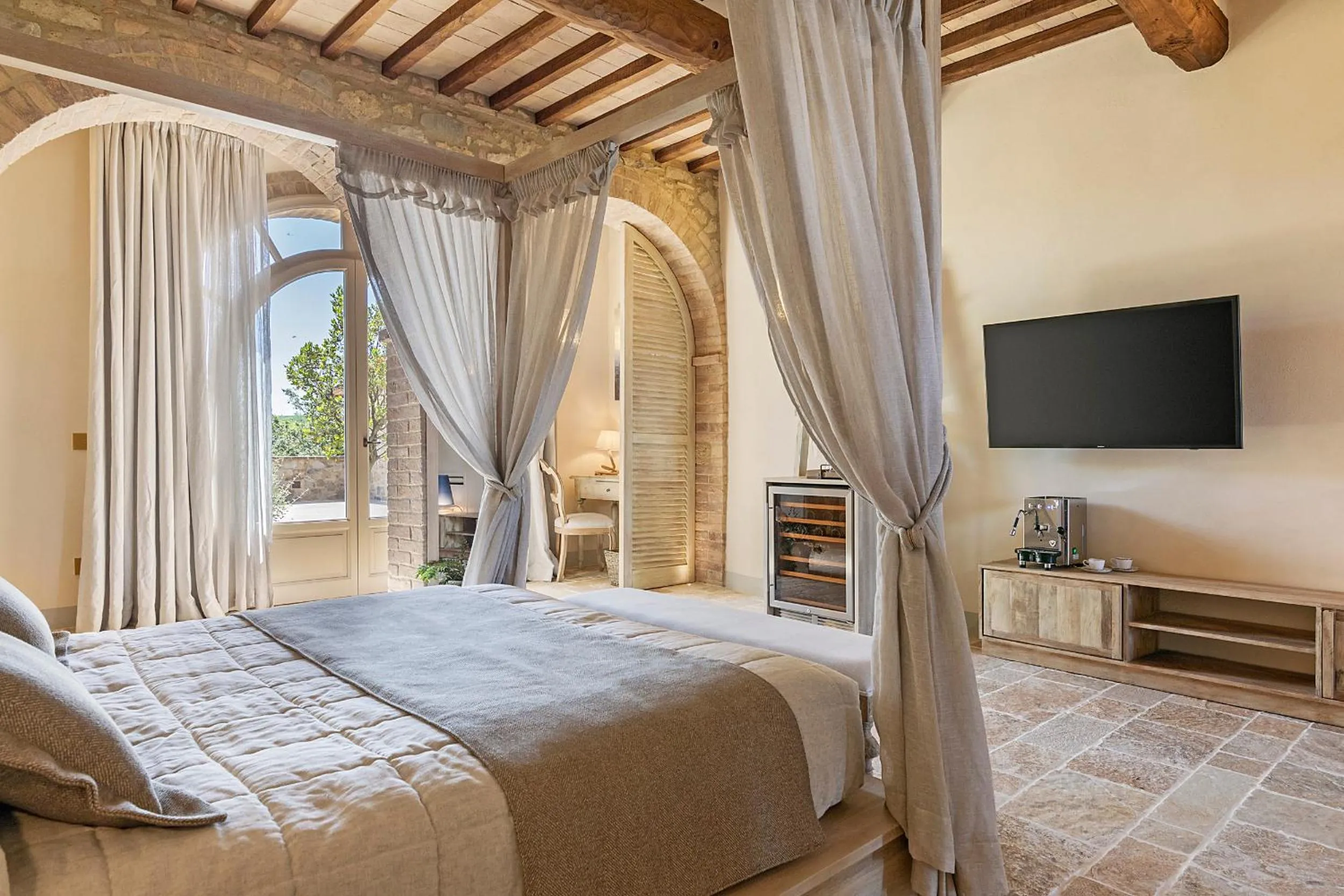 Bed in Capanna Suites