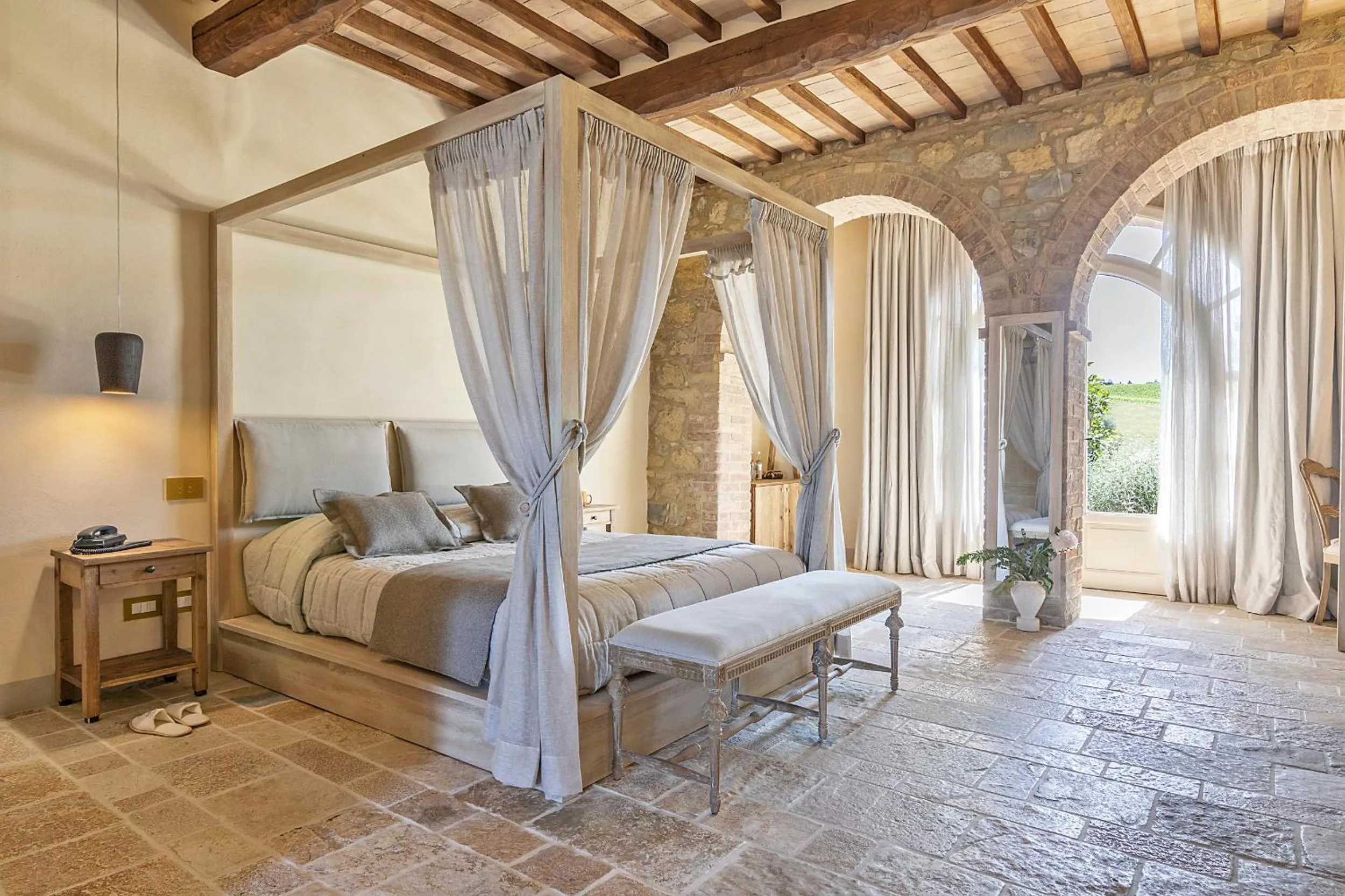 Bed in Capanna Suites