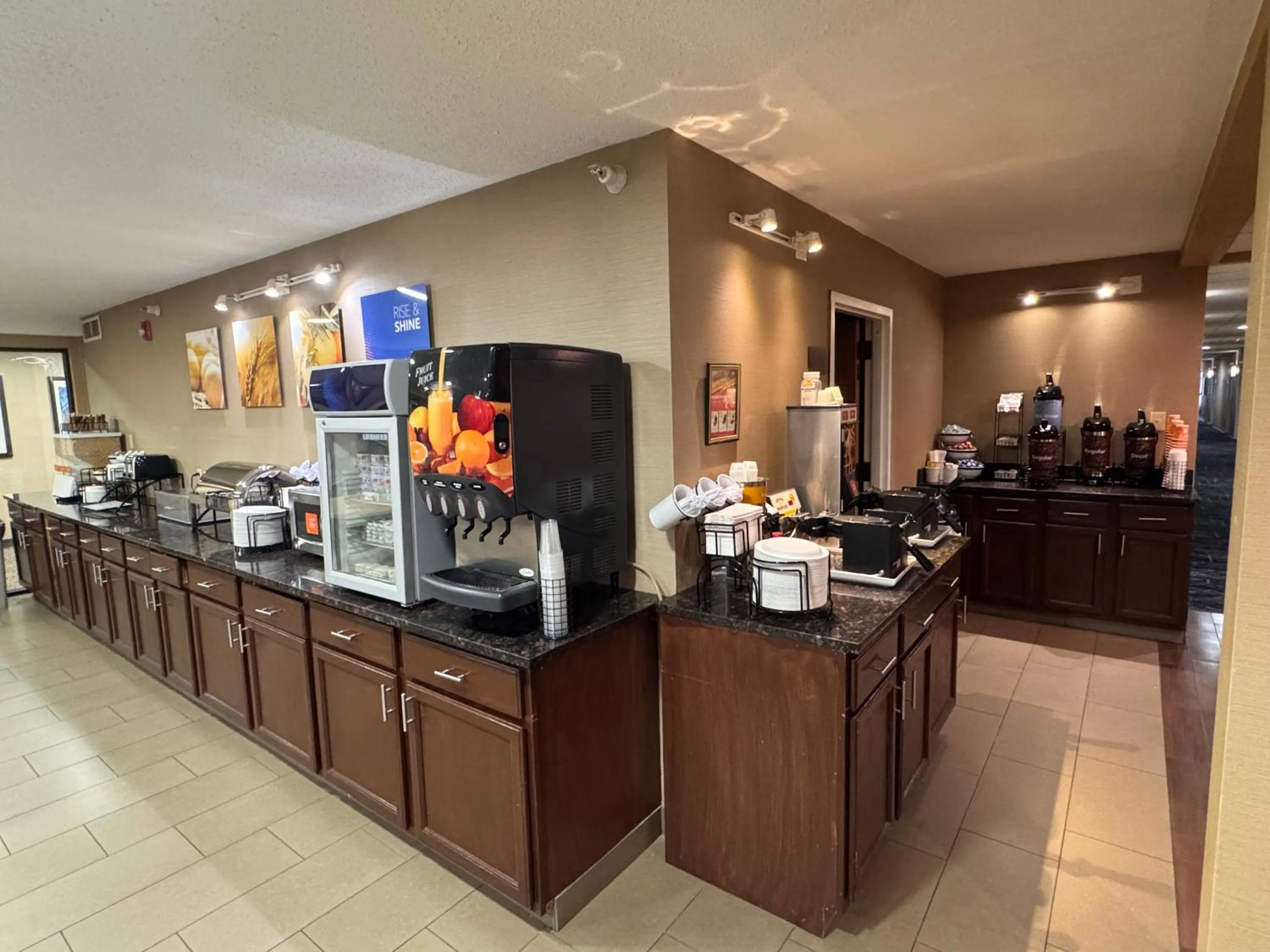 Breakfast in Comfort Inn & Suites Black River Falls I-94