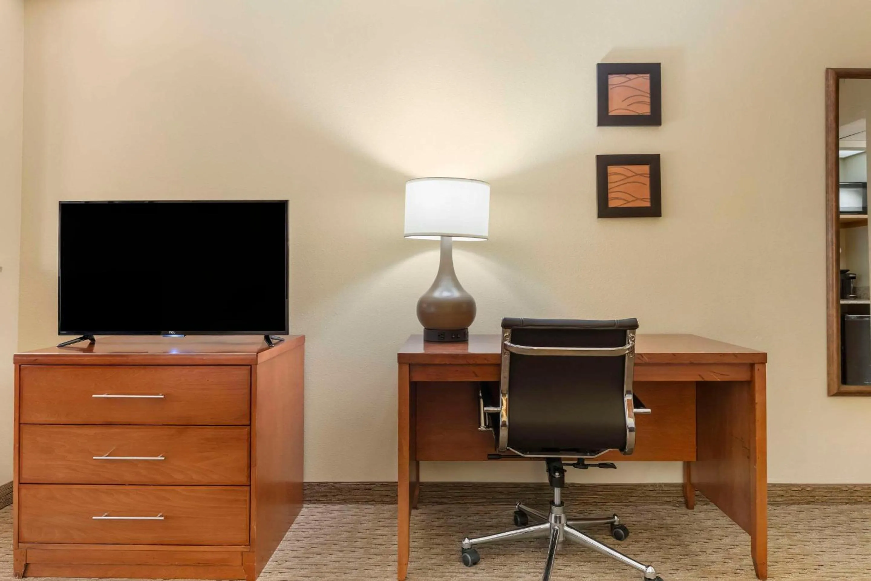TV and multimedia in Comfort Inn & Suites Black River Falls I-94