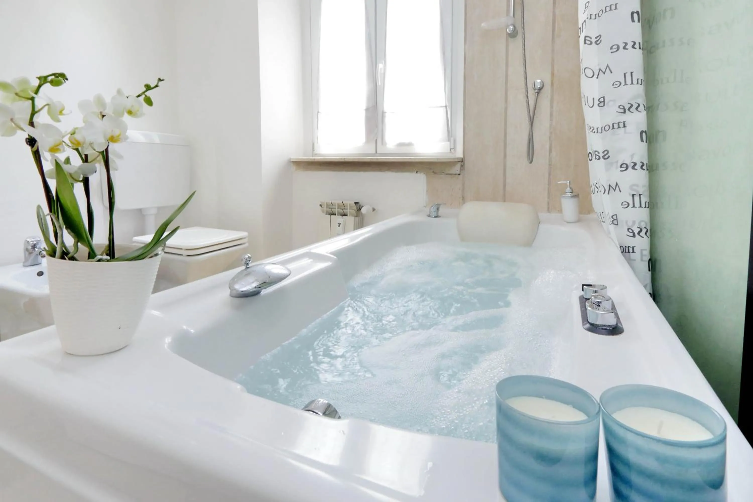 Bathroom in Merulana Suite S.Peter