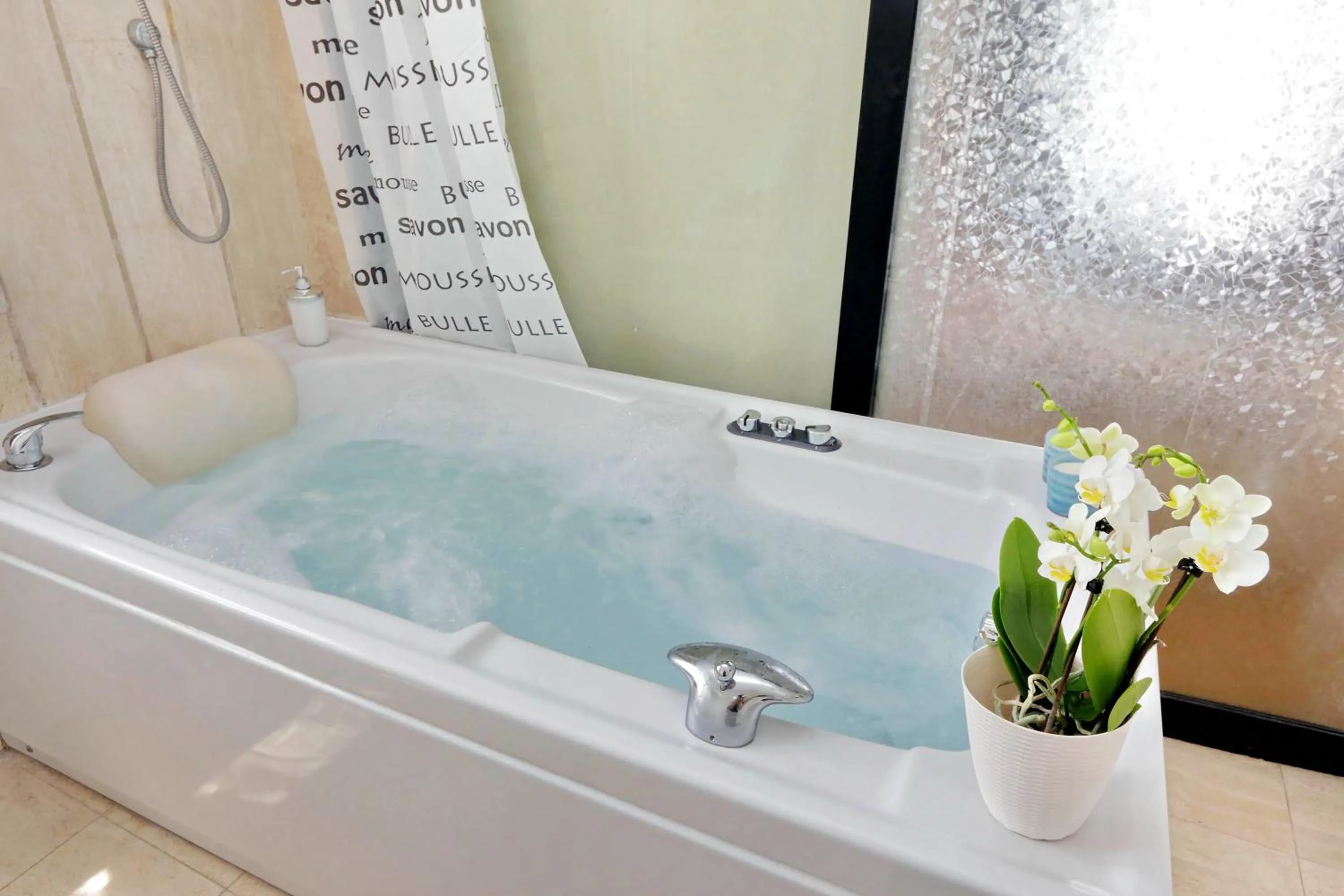 Bathroom in Merulana Suite S.Peter