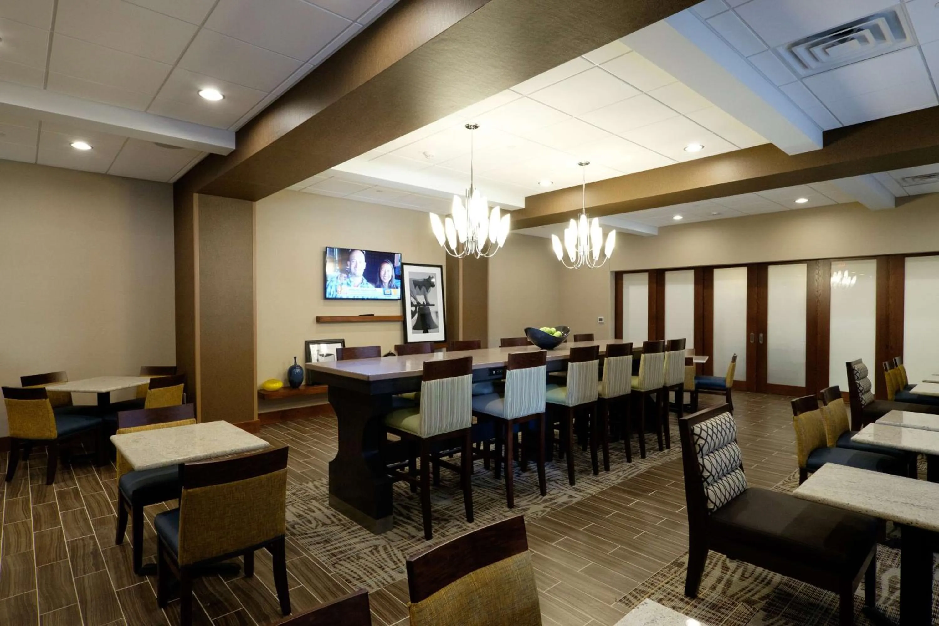 Lobby or reception in Hampton Inn Green Bay Downtown
