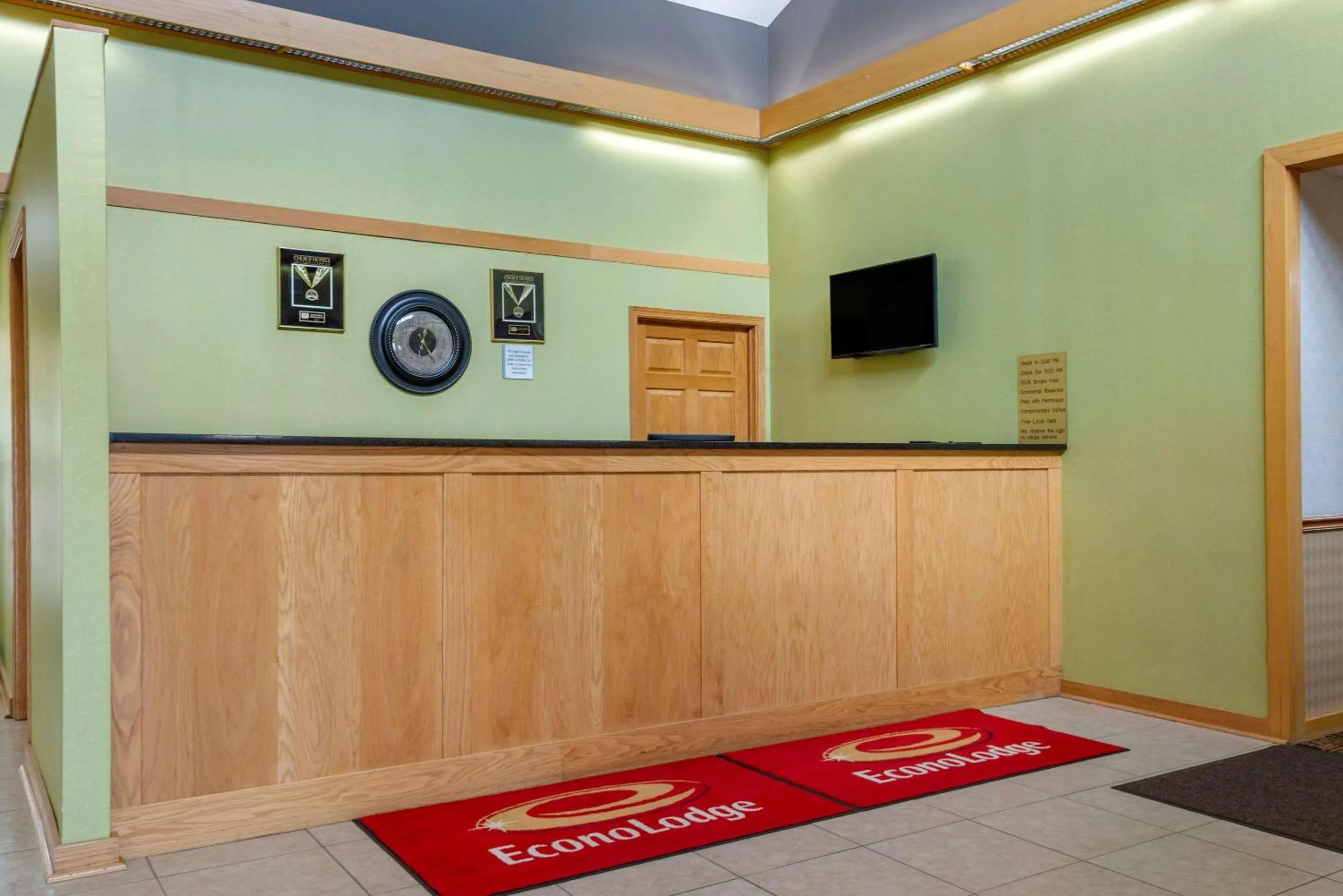 Lobby or reception, Lobby/Reception in Econo Lodge River Falls