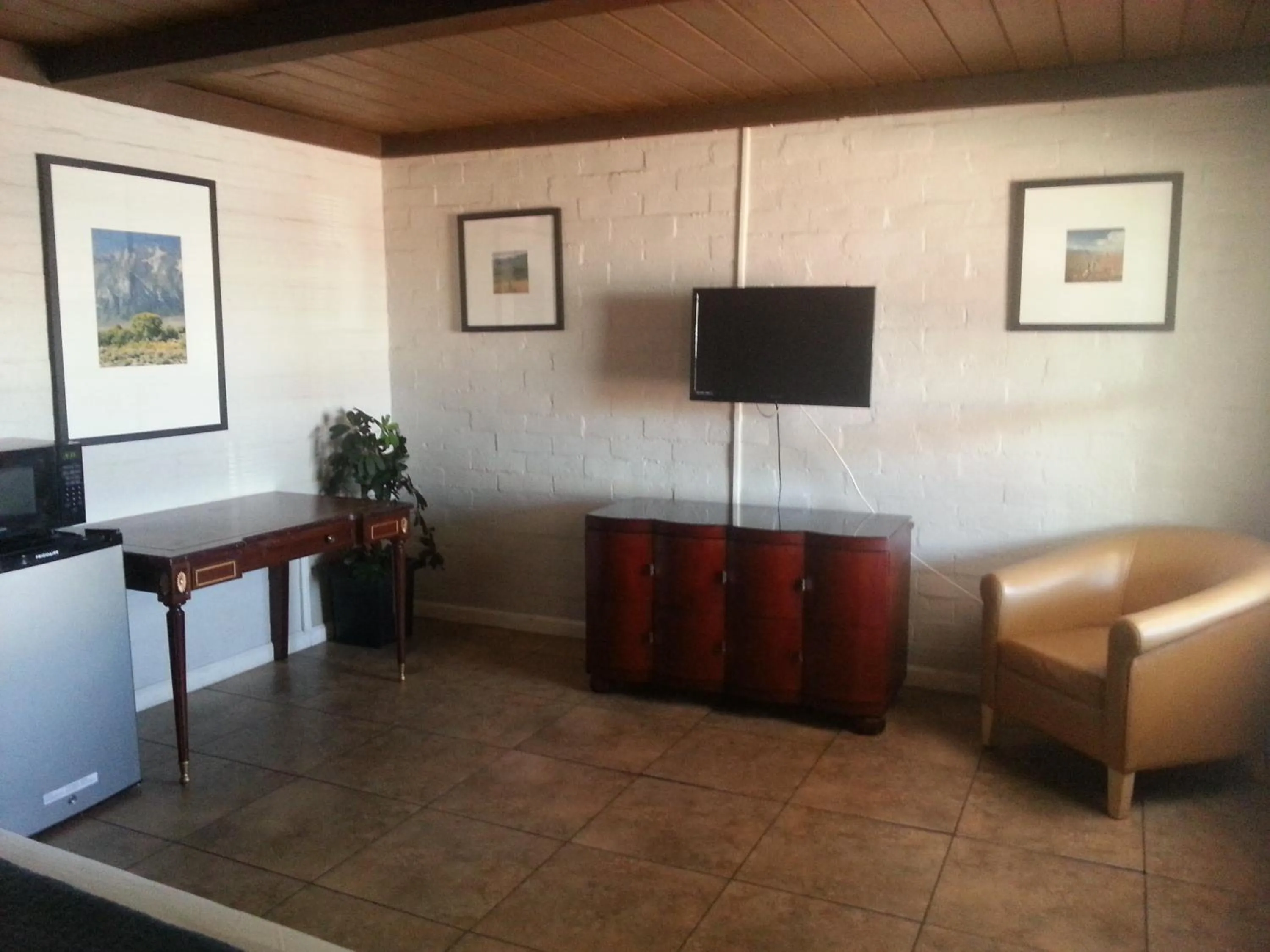 TV and multimedia in Sterling Gardens