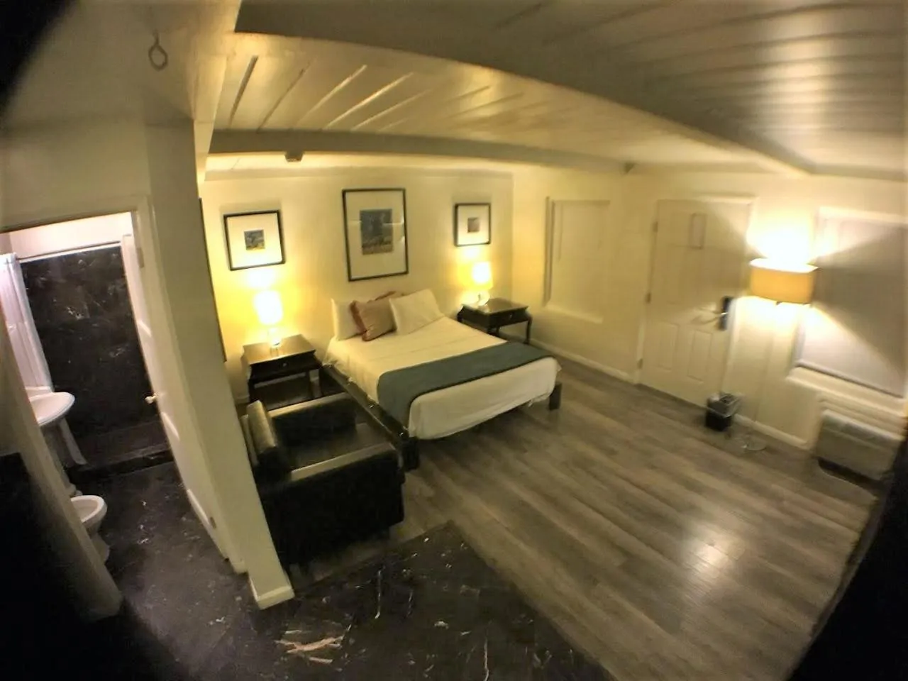 Bed in Sterling Gardens