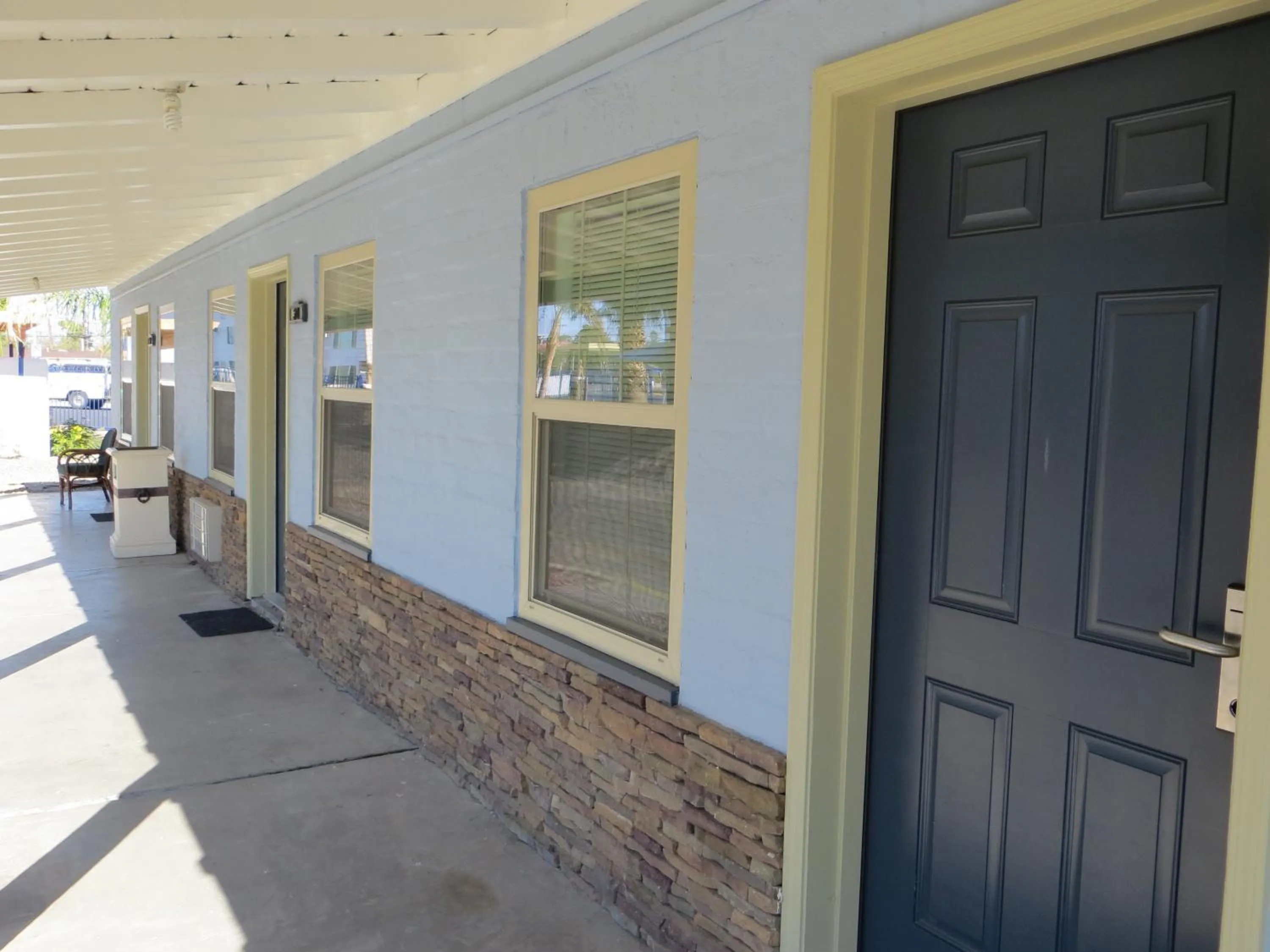 Property building in Sterling Gardens