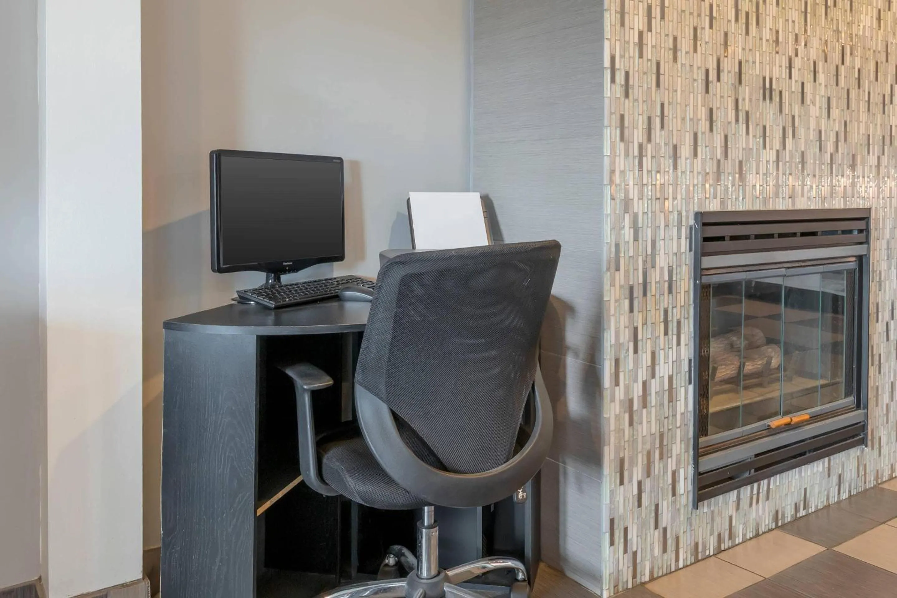 Business facilities in Quality Inn Mauston I-90