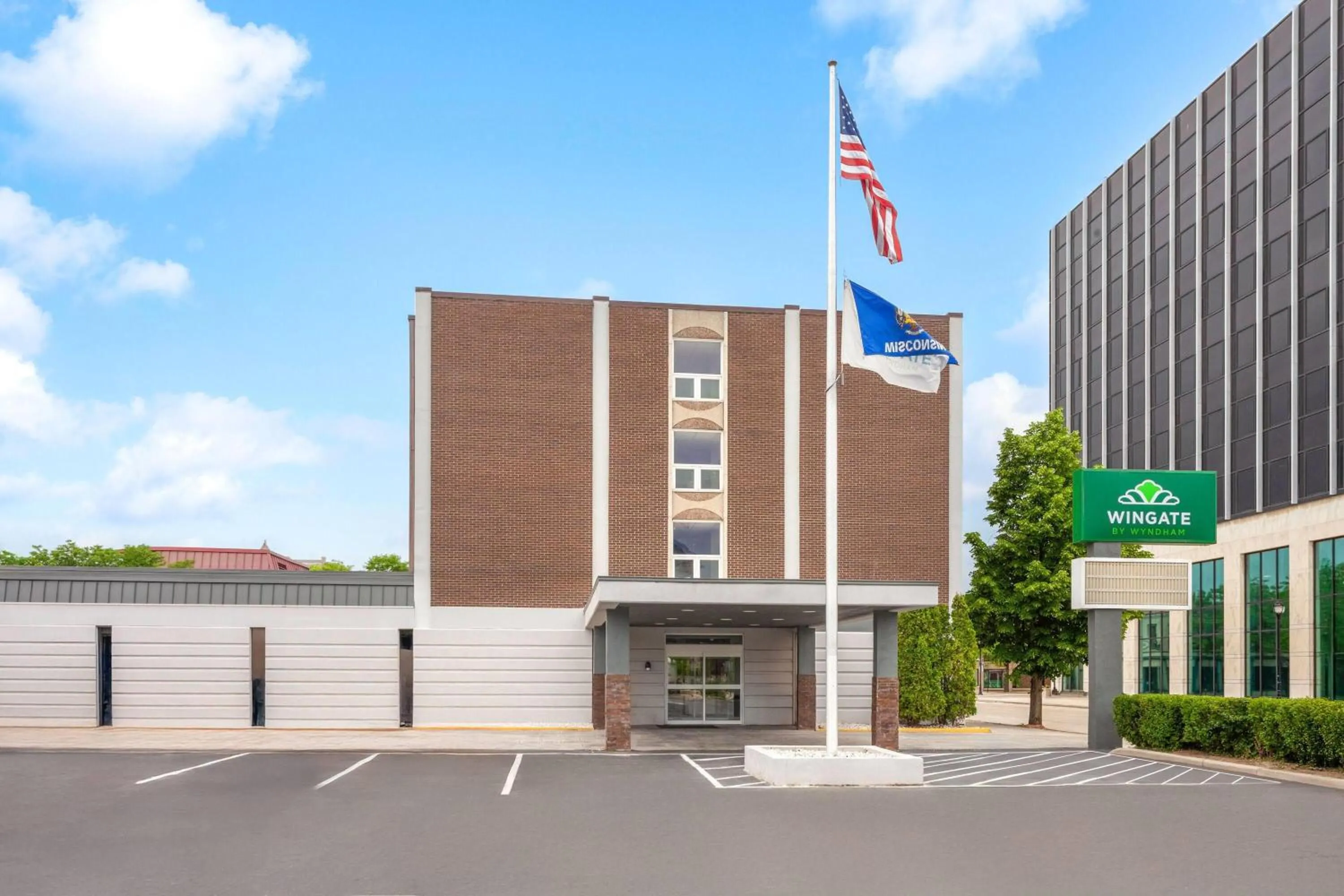 Property building in Wingate by Wyndham Sheboygan