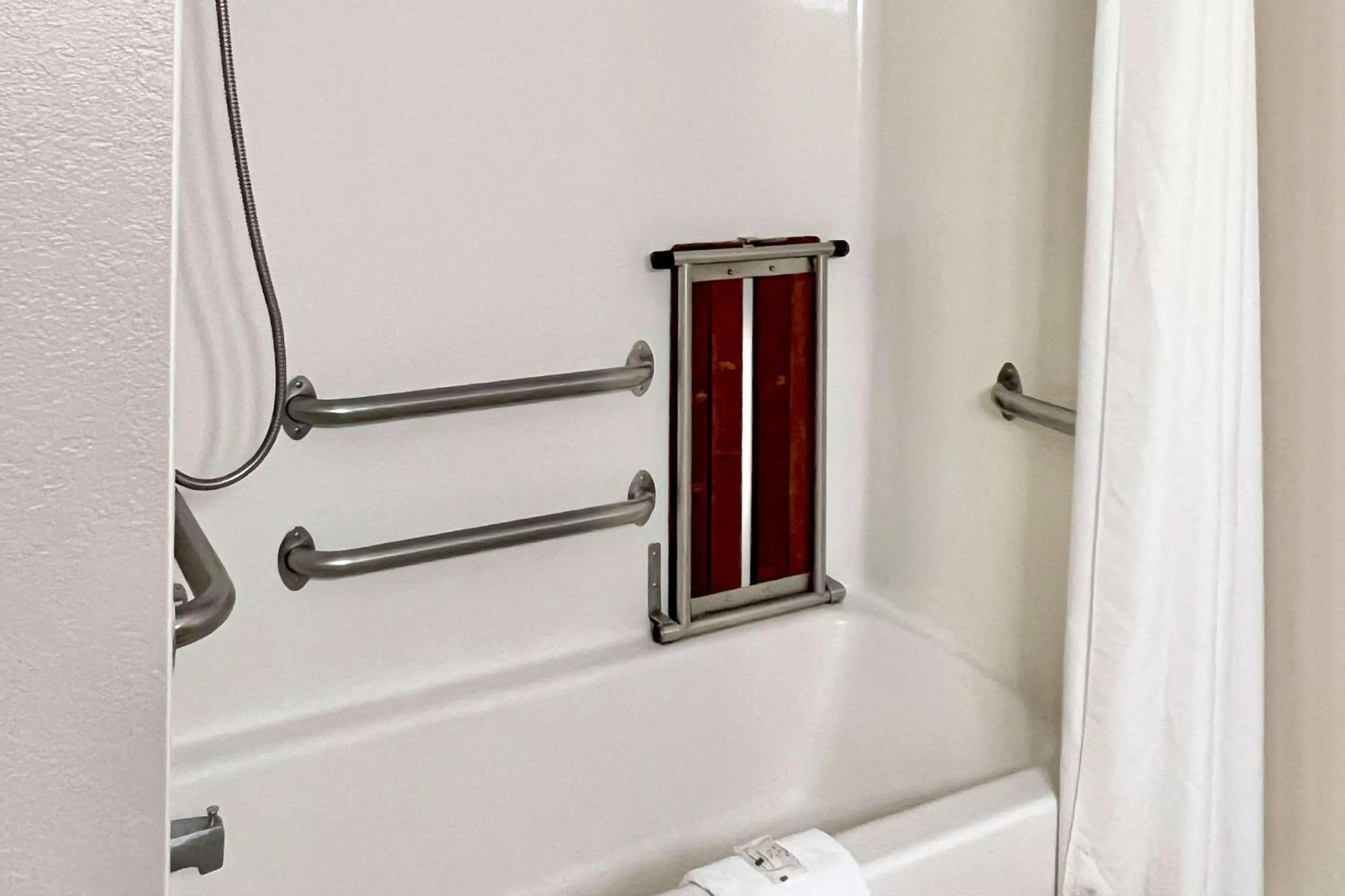 Bedroom in Quality Inn & Suites Wisconsin Dells Downtown - Waterparks Area