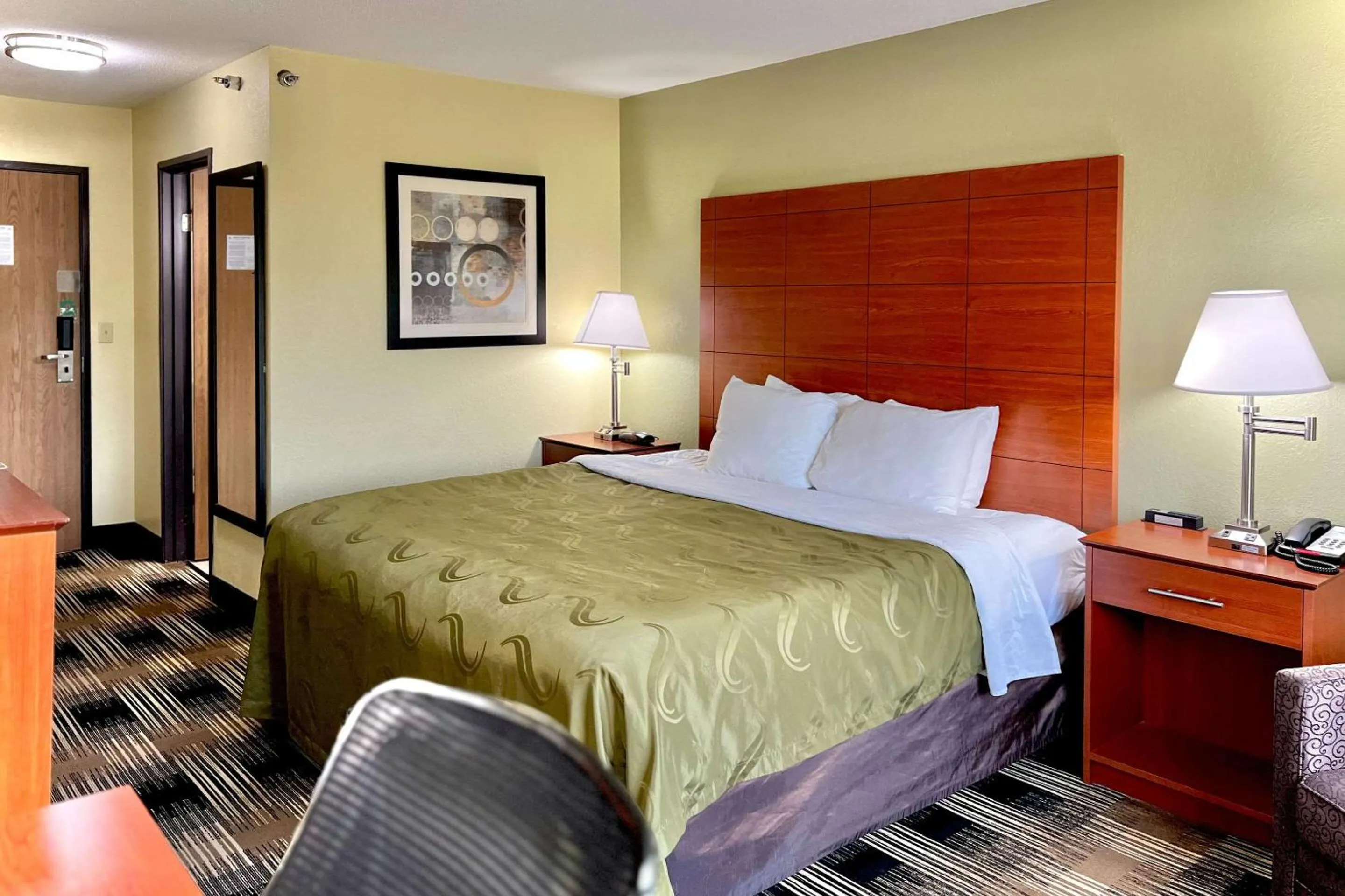 Bedroom, Bed in Quality Inn & Suites Wisconsin Dells Downtown - Waterparks Area