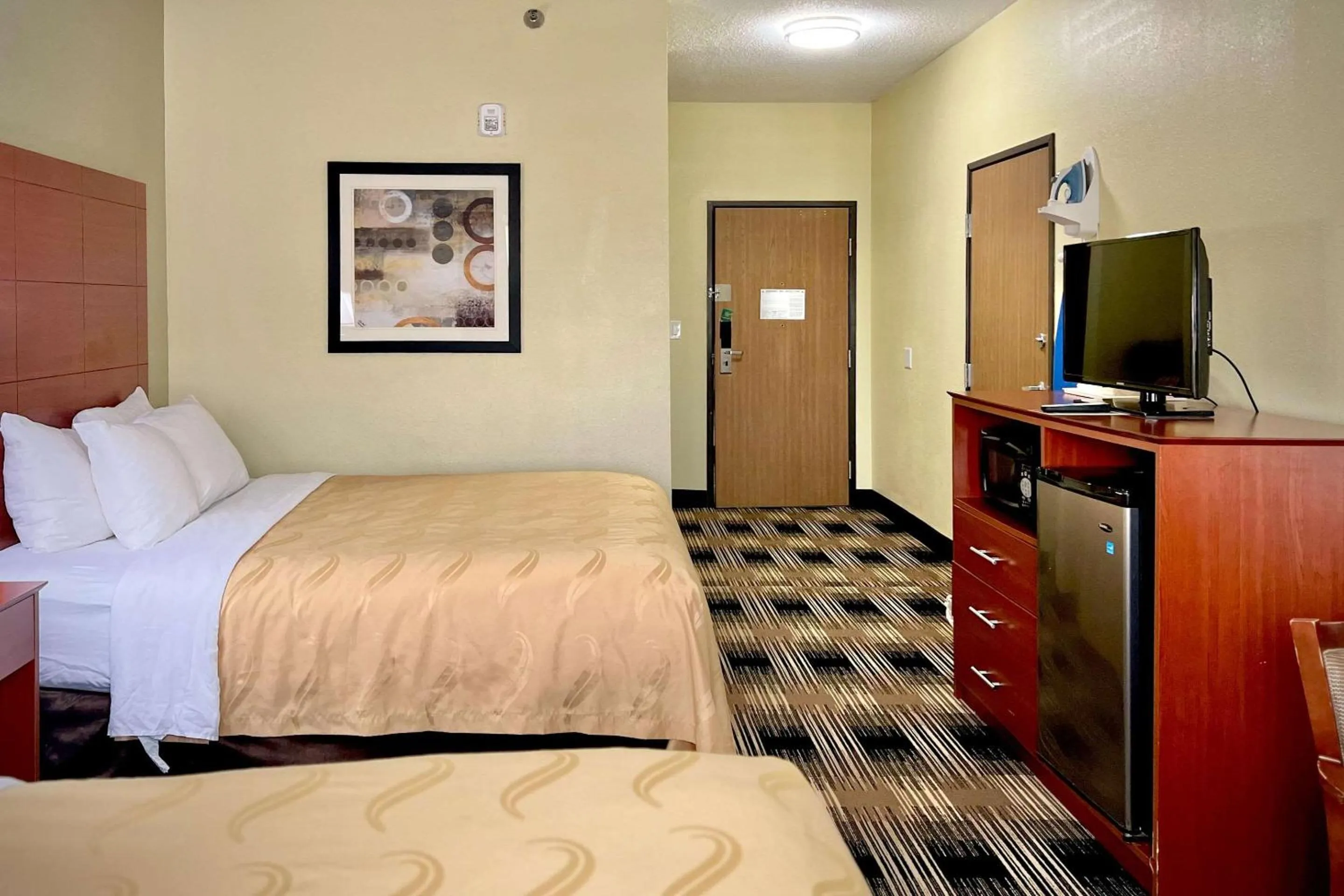 Bedroom, Bed in Quality Inn & Suites Wisconsin Dells Downtown - Waterparks Area