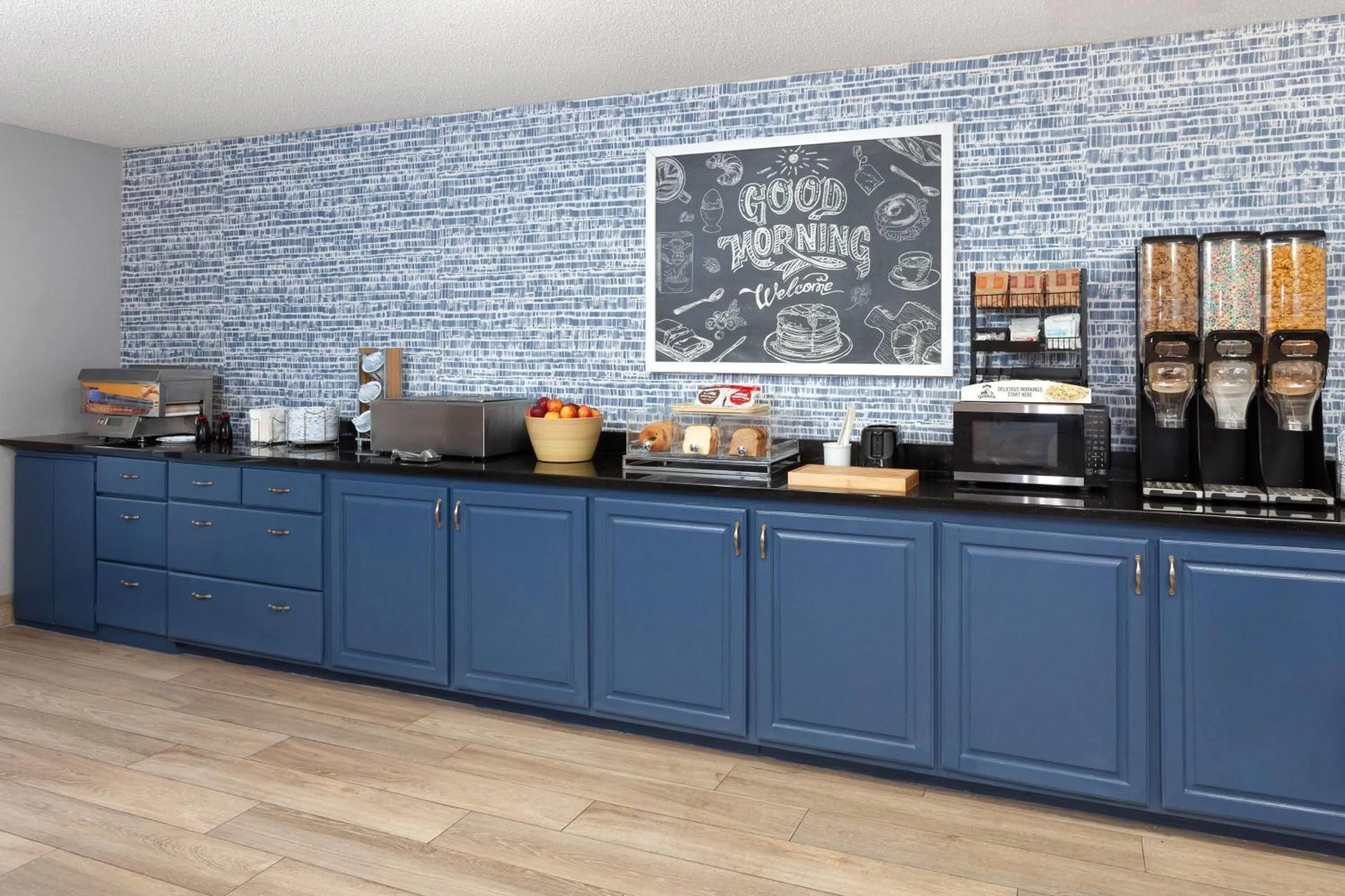 Breakfast in AmericInn by Wyndham Reedsburg